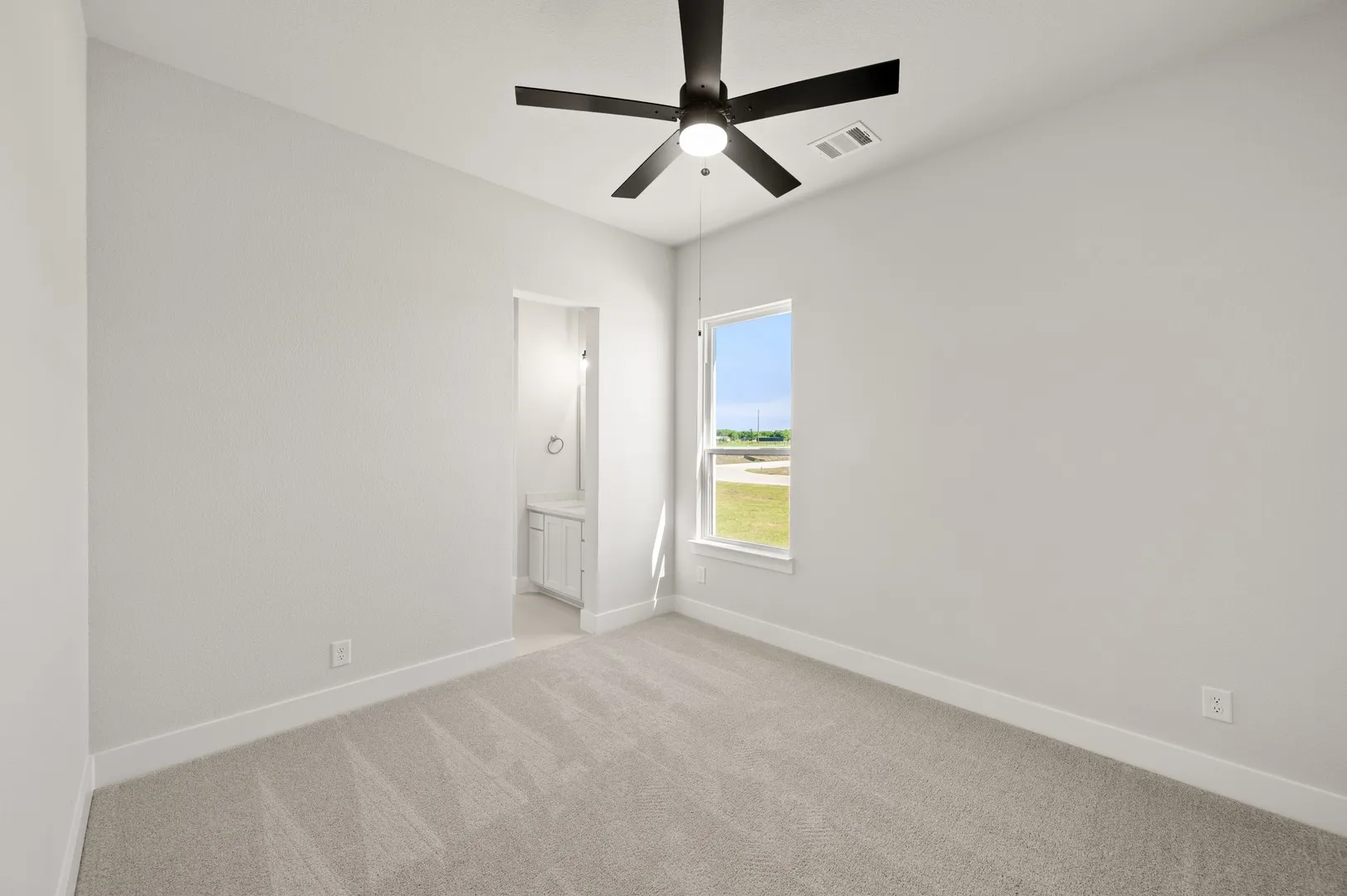 Single Family Residence For Sale in Ellis County , 131 Adilynn Trail, Venus, Texas 76084, 4 Bedroom, 3 Bathroom, 3 Garage spaces, 3,195 Sqft, built in 2025, New Construction - Complete, mls#21253270, Real Estate Agent in Venus, Homes For Sale in Ellis county, Homes For Sale in Venus, Realtor in Venus Texas, Real Estate Brokerage Independent Realty Texas, Luminita Cordes Realtor