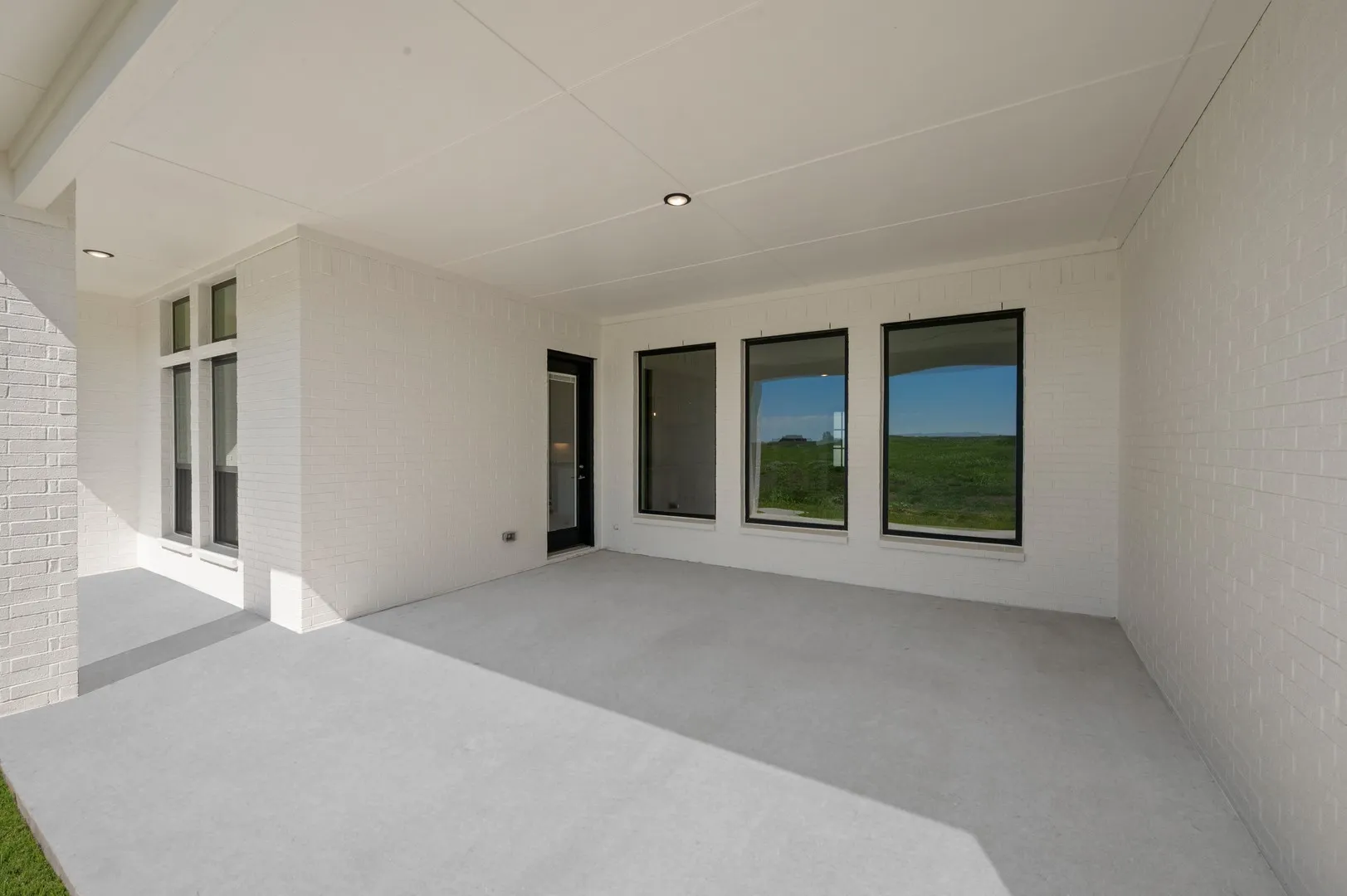 Single Family Residence For Sale in Ellis County , 131 Adilynn Trail, Venus, Texas 76084, 4 Bedroom, 3 Bathroom, 3 Garage spaces, 3,195 Sqft, built in 2025, New Construction - Complete, mls#21253270, Real Estate Agent in Venus, Homes For Sale in Ellis county, Homes For Sale in Venus, Realtor in Venus Texas, Real Estate Brokerage Independent Realty Texas, Luminita Cordes Realtor