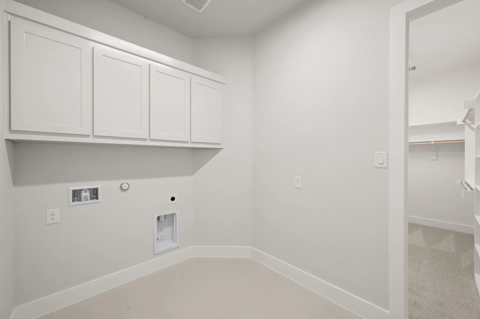 Single Family Residence For Sale in Ellis County , 131 Adilynn Trail, Venus, Texas 76084, 4 Bedroom, 3 Bathroom, 3 Garage spaces, 3,195 Sqft, built in 2025, New Construction - Complete, mls#21253270, Real Estate Agent in Venus, Homes For Sale in Ellis county, Homes For Sale in Venus, Realtor in Venus Texas, Real Estate Brokerage Independent Realty Texas, Luminita Cordes Realtor