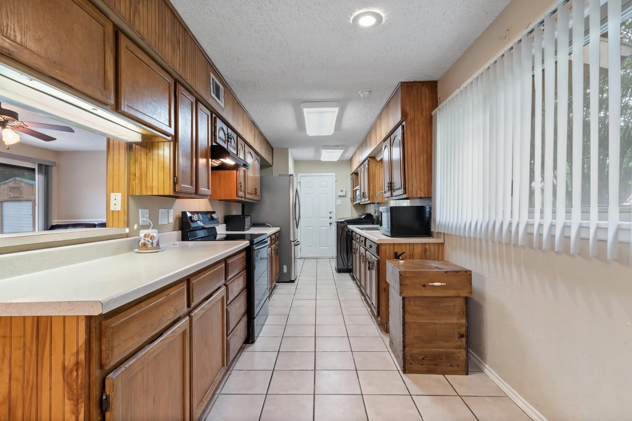 Single Family Residence For Sale in Dallas County , 717 Van Horn Drive, Irving, Texas 75060, 3 Bedrooms, 2 Bathrooms, 2 Garage spaces, 1,604 Sqft, built in 1955, Price $369,000, mls#21245025, Real Estate Agent in Irving, Homes For Sale in Dallas county, Homes For Sale in Irving, Realtor in Irving Texas, Real Estate Brokerage Independent Realty Texas, Luminita Cordes Realtor