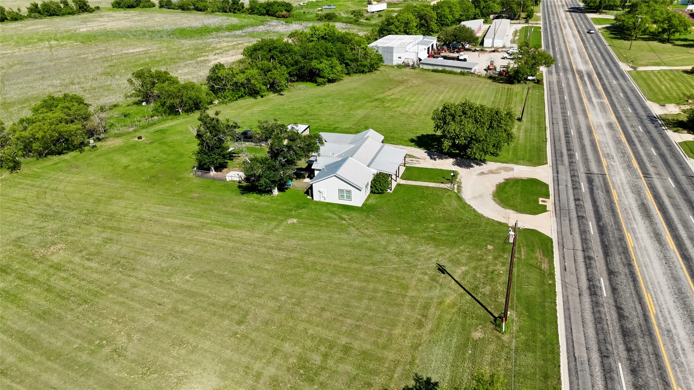 Single Family Residence For Sale in Brown County , 700b Garmon Drive, Early, Texas 76802, 3 Bedrooms, 2 Bathrooms, Garage spaces, 1,384 Sqft, built in 1945, Price $235,000, mls#21254030, Real Estate Agent in Early, Homes For Sale in Brown county, Homes For Sale in Early, Realtor in Early Texas, Real Estate Brokerage Independent Realty Texas, Luminita Cordes Realtor