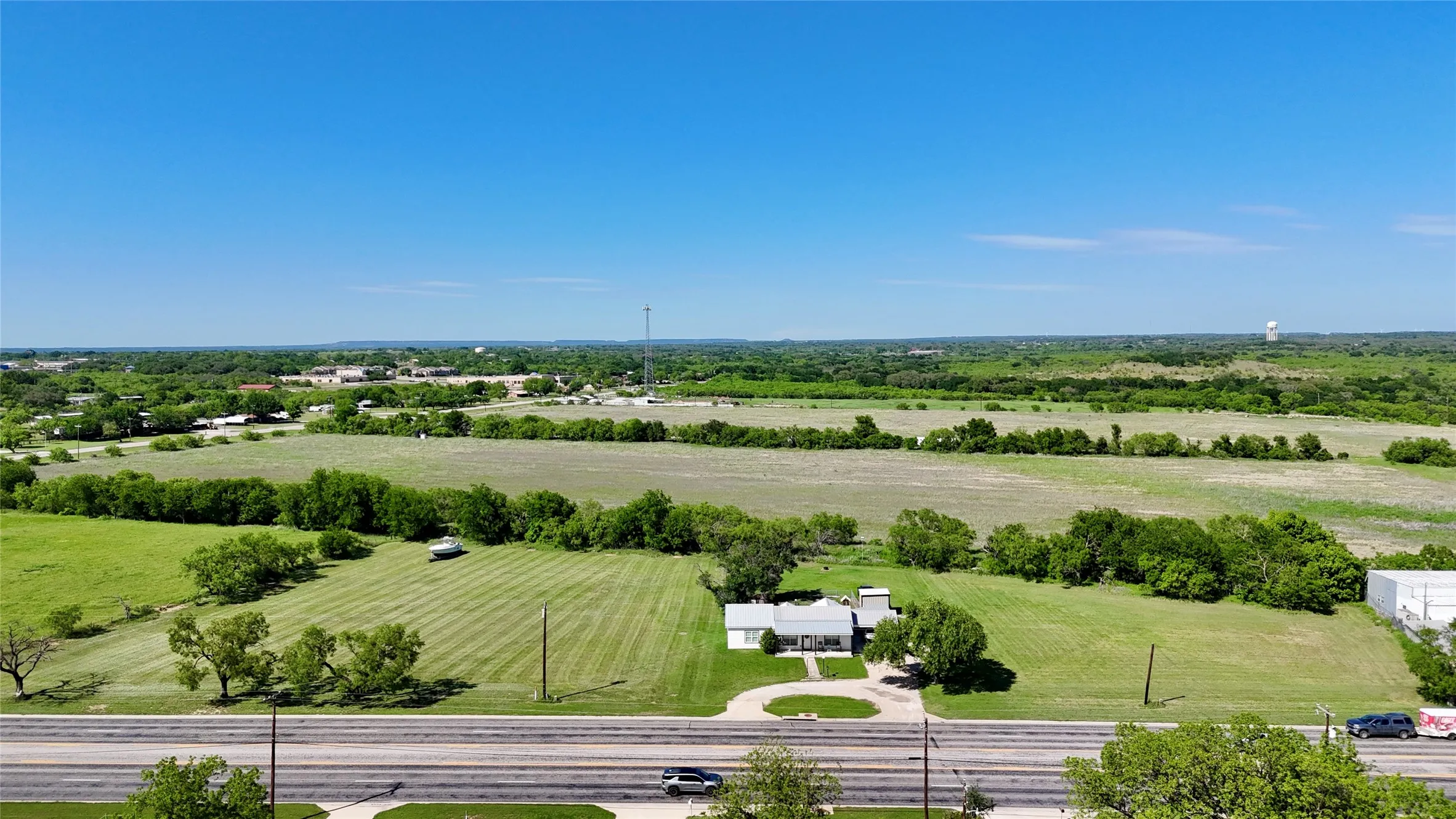 Single Family Residence For Sale in Brown County , 700b Garmon Drive, Early, Texas 76802, 3 Bedrooms, 2 Bathrooms, Garage spaces, 1,384 Sqft, built in 1945, Price $235,000, mls#21254030, Real Estate Agent in Early, Homes For Sale in Brown county, Homes For Sale in Early, Realtor in Early Texas, Real Estate Brokerage Independent Realty Texas, Luminita Cordes Realtor