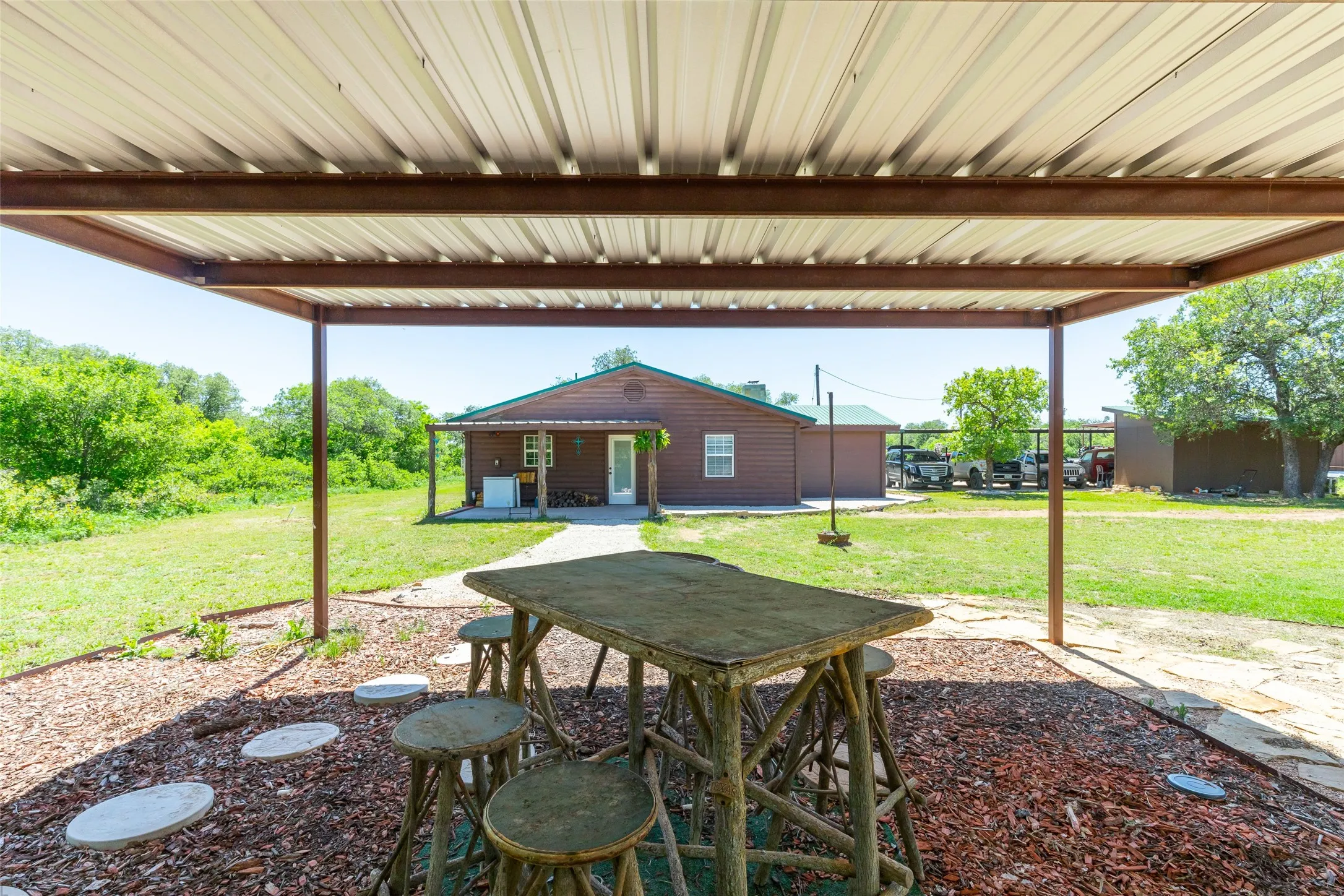 Single Family Residence For Sale in Jones County , 10227 County Road 379, Hawley, Texas 79525, 3 Bedroom, 2 Bathroom, Garage spaces, 1,511 Sqft, built in 2007, Preowned, mls#21252847, Real Estate Agent in Hawley, Homes For Sale in Jones county, Homes For Sale in Hawley, Realtor in Hawley Texas, Real Estate Brokerage Independent Realty Texas, Luminita Cordes Realtor