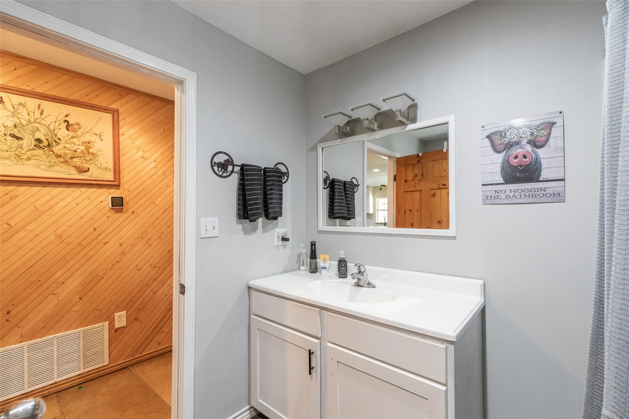Single Family Residence For Sale in Jones County , 10227 County Road 379, Hawley, Texas 79525, 3 Bedroom, 2 Bathroom, Garage spaces, 1,511 Sqft, built in 2007, Preowned, mls#21252847, Real Estate Agent in Hawley, Homes For Sale in Jones county, Homes For Sale in Hawley, Realtor in Hawley Texas, Real Estate Brokerage Independent Realty Texas, Luminita Cordes Realtor