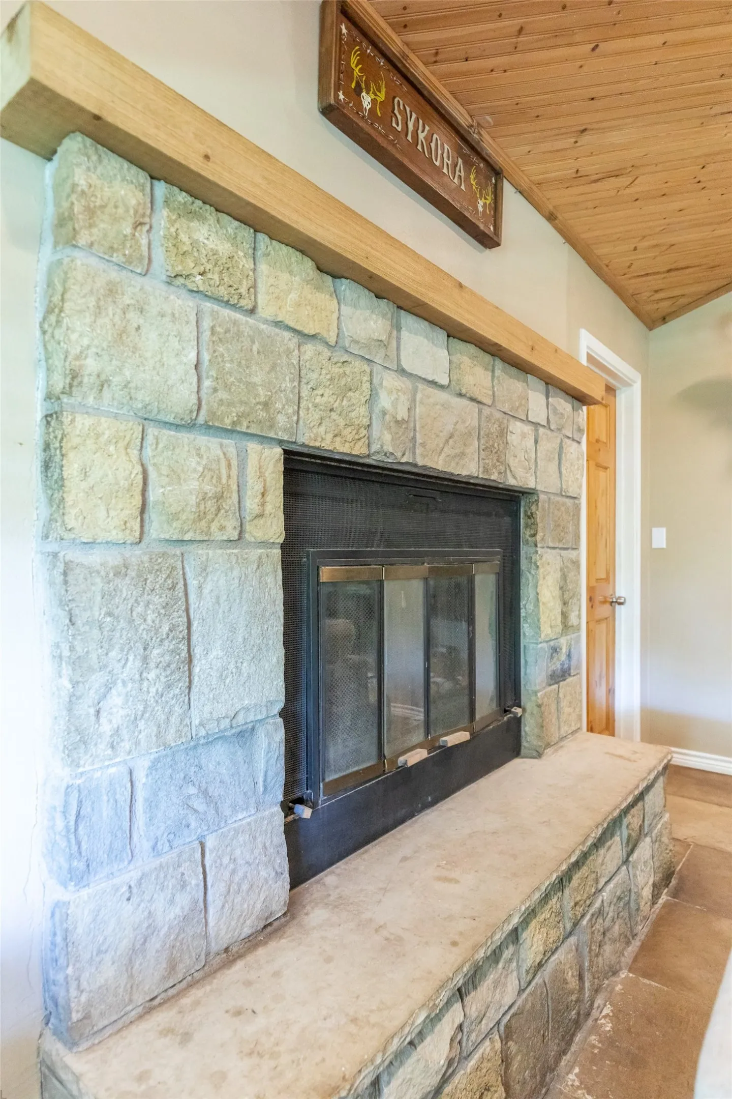 Single Family Residence For Sale in Jones County , 10227 County Road 379, Hawley, Texas 79525, 3 Bedroom, 2 Bathroom, Garage spaces, 1,511 Sqft, built in 2007, Preowned, mls#21252847, Real Estate Agent in Hawley, Homes For Sale in Jones county, Homes For Sale in Hawley, Realtor in Hawley Texas, Real Estate Brokerage Independent Realty Texas, Luminita Cordes Realtor