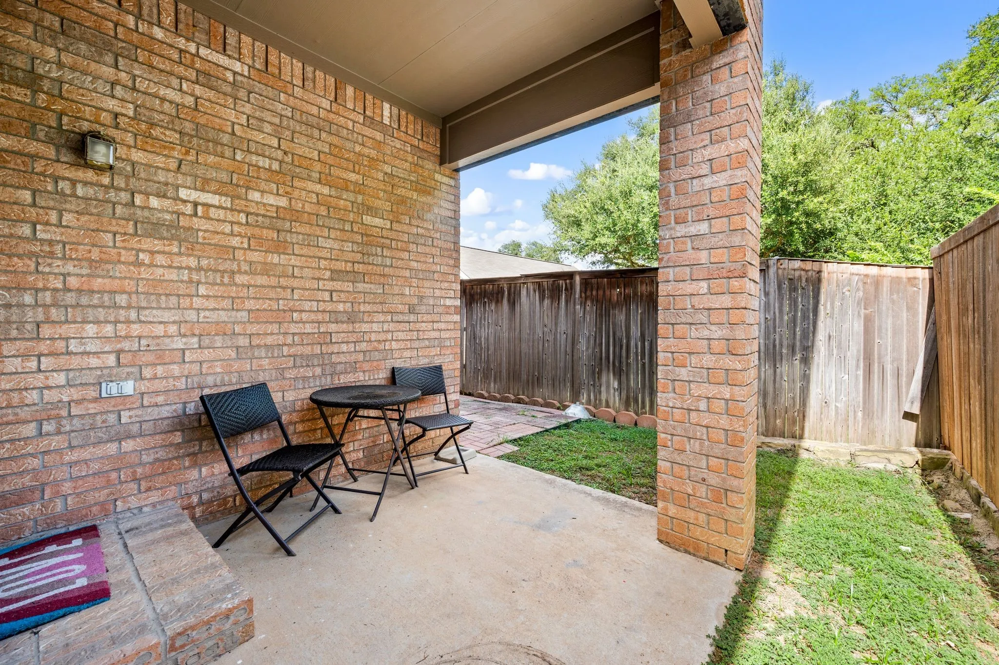 Single Family Residence For Sale in Tarrant County , 3309 Landhope Circle, Arlington, Texas 76016, 4 Bedroom, 3 Bathroom, 2 Garage spaces, 2,874 Sqft, built in 2005, mls#21253854, Real Estate Agent in Arlington, Homes For Sale in Tarrant county, Homes For Sale in Arlington, Realtor in Arlington Texas, Real Estate Brokerage Independent Realty Texas, Luminita Cordes Realtor