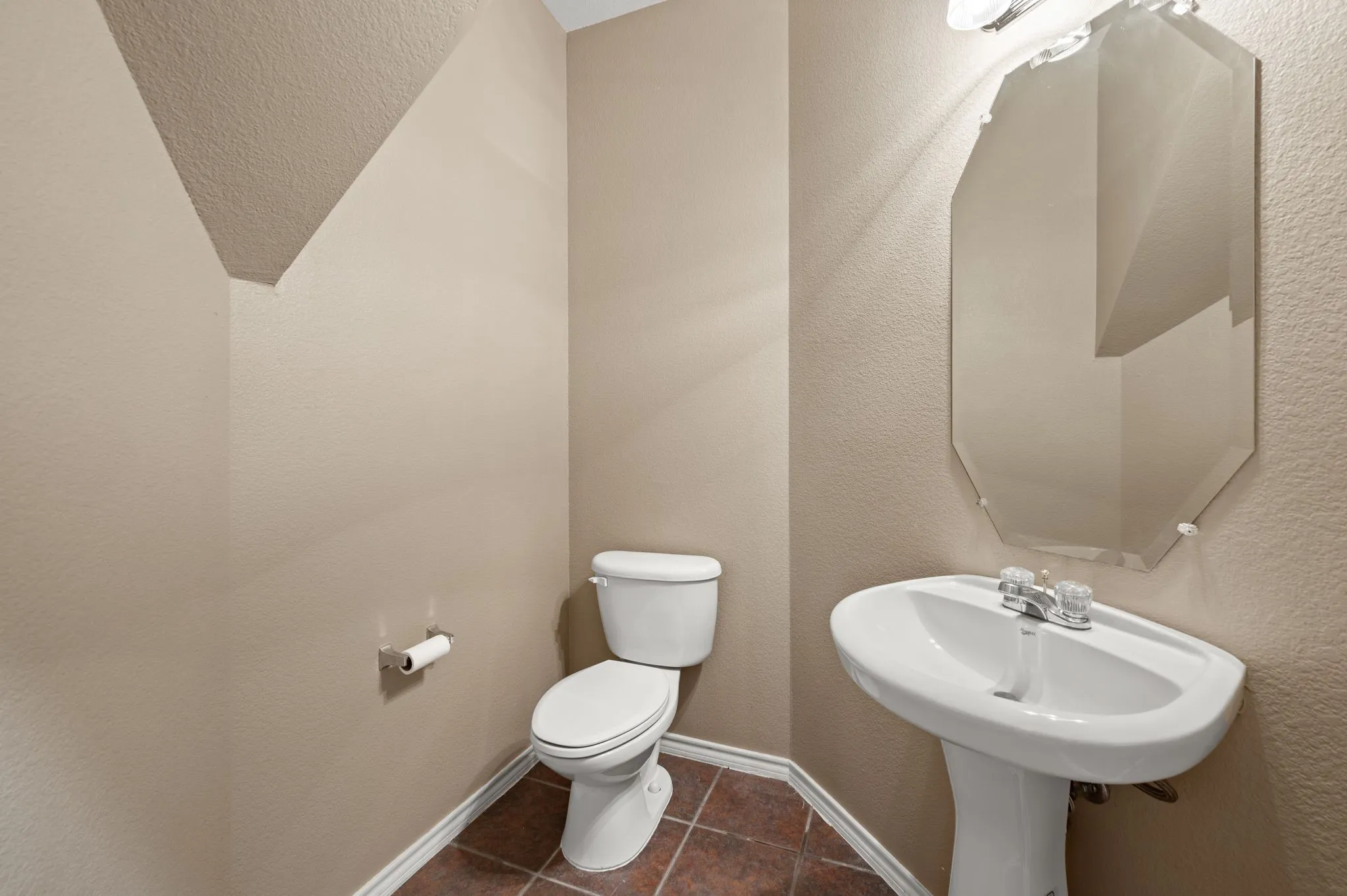 Single Family Residence For Sale in Tarrant County , 3309 Landhope Circle, Arlington, Texas 76016, 4 Bedroom, 3 Bathroom, 2 Garage spaces, 2,874 Sqft, built in 2005, mls#21253854, Real Estate Agent in Arlington, Homes For Sale in Tarrant county, Homes For Sale in Arlington, Realtor in Arlington Texas, Real Estate Brokerage Independent Realty Texas, Luminita Cordes Realtor