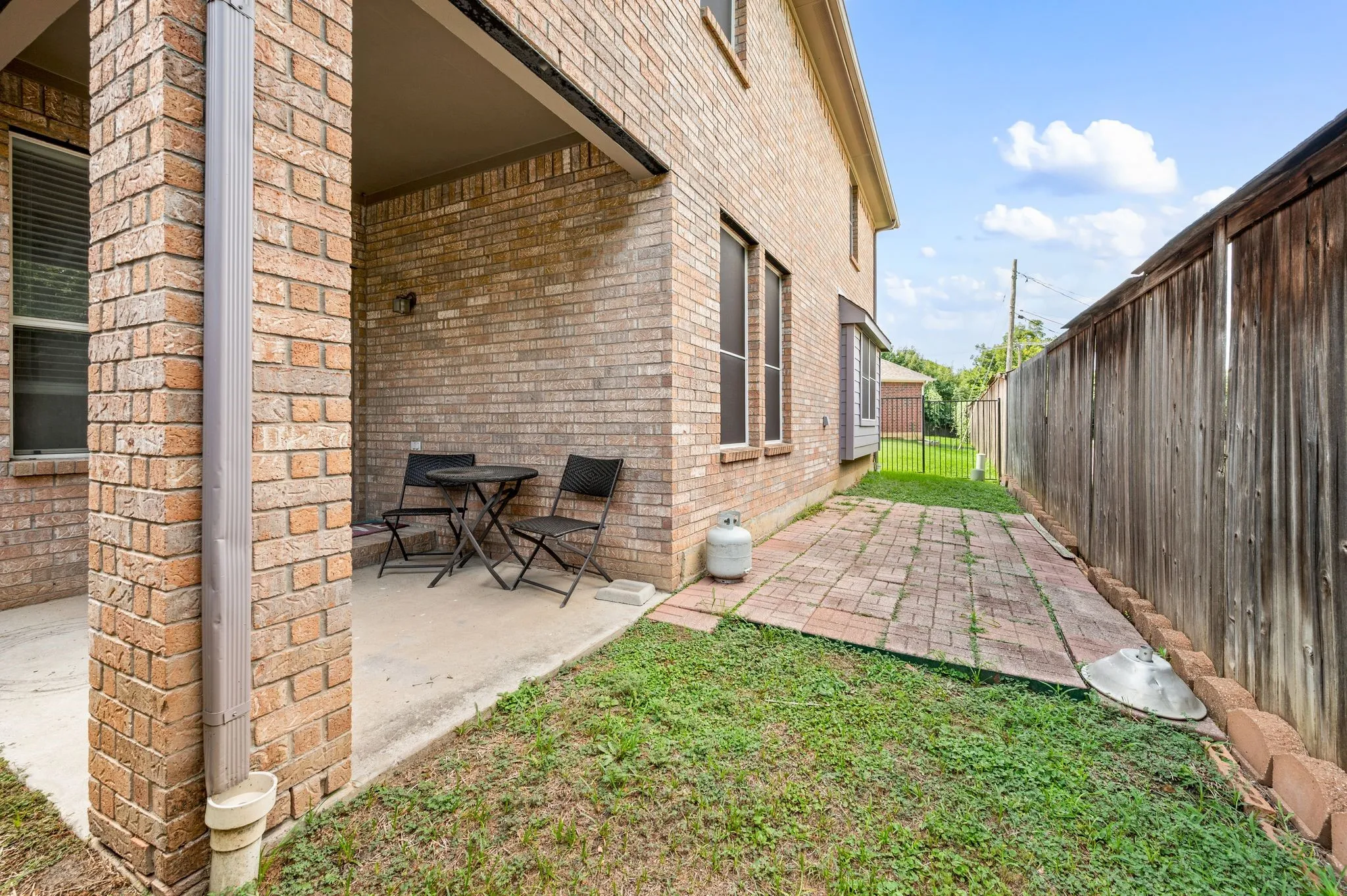 Single Family Residence For Sale in Tarrant County , 3309 Landhope Circle, Arlington, Texas 76016, 4 Bedroom, 3 Bathroom, 2 Garage spaces, 2,874 Sqft, built in 2005, mls#21253854, Real Estate Agent in Arlington, Homes For Sale in Tarrant county, Homes For Sale in Arlington, Realtor in Arlington Texas, Real Estate Brokerage Independent Realty Texas, Luminita Cordes Realtor