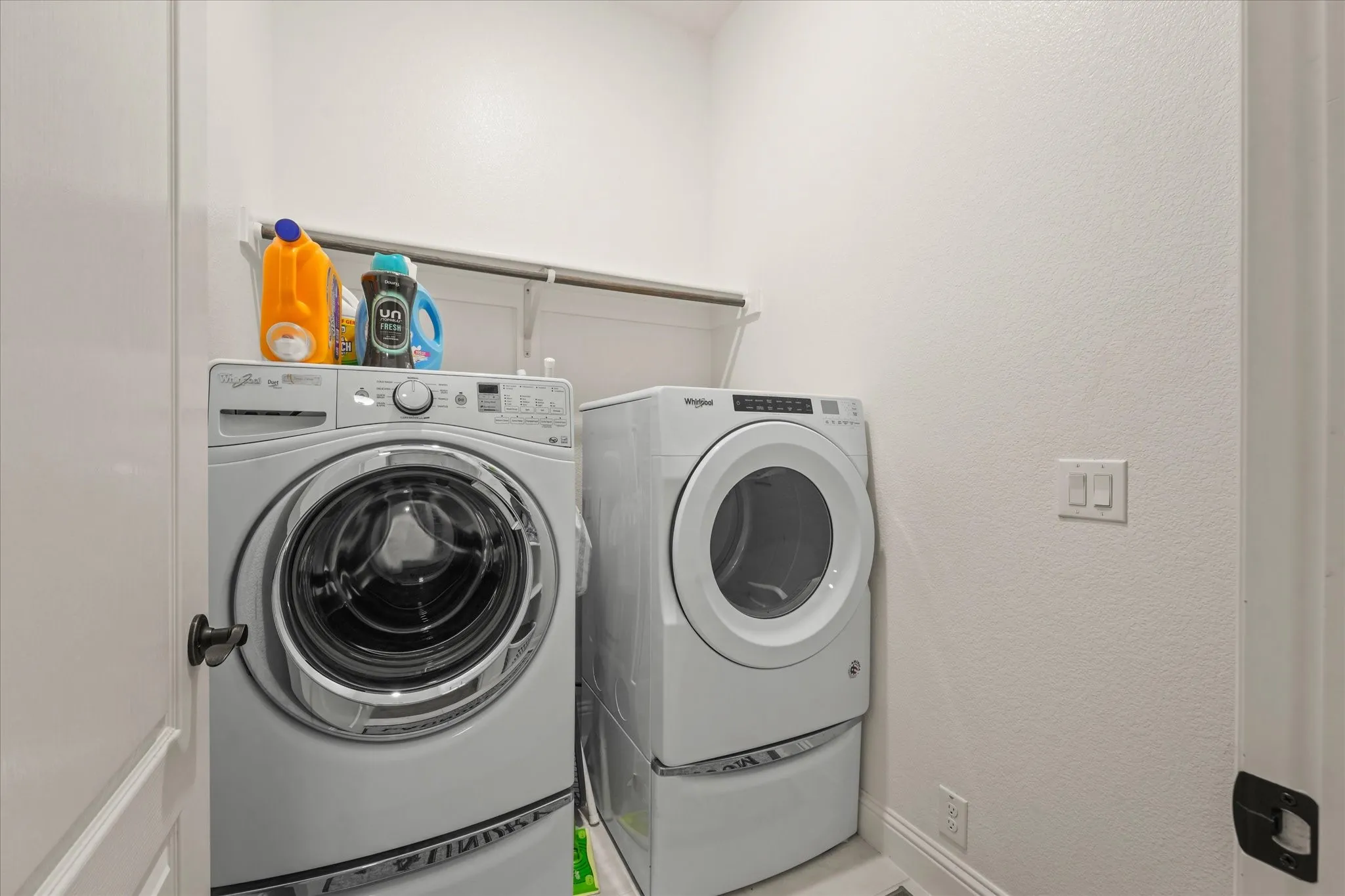 Single Family Residence For Sale in Denton County , 512 Navo Road, Little Elm, Texas 75068, 4 Bedroom, 3 Bathroom, 2 Garage spaces, 2,756 Sqft, built in 2022, mls#21254022, Real Estate Agent in Little Elm, Homes For Sale in Denton county, Homes For Sale in Little Elm, Realtor in Little Elm Texas, Real Estate Brokerage Independent Realty Texas, Luminita Cordes Realtor