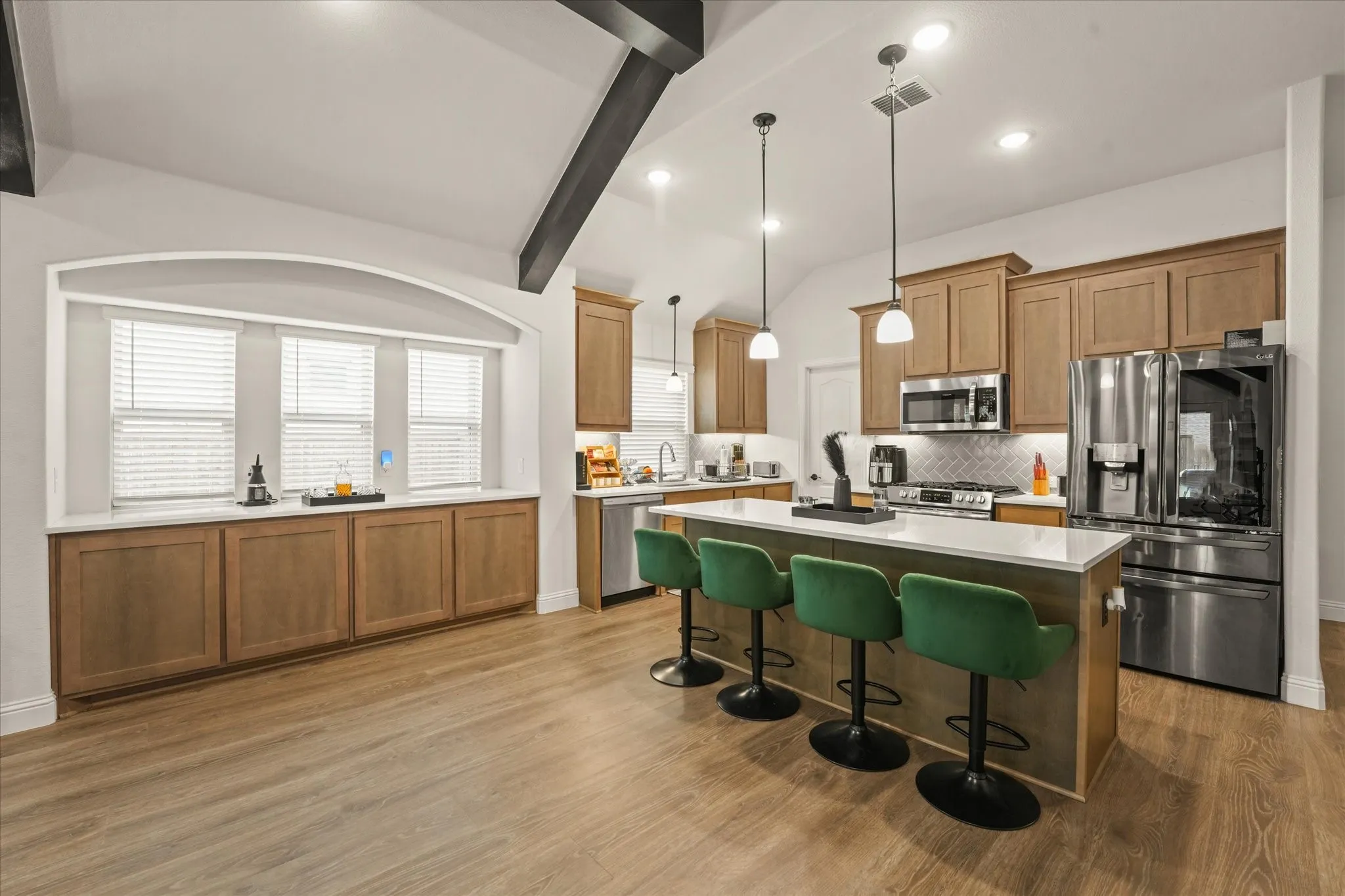 Single Family Residence For Sale in Denton County , 512 Navo Road, Little Elm, Texas 75068, 4 Bedroom, 3 Bathroom, 2 Garage spaces, 2,756 Sqft, built in 2022, mls#21254022, Real Estate Agent in Little Elm, Homes For Sale in Denton county, Homes For Sale in Little Elm, Realtor in Little Elm Texas, Real Estate Brokerage Independent Realty Texas, Luminita Cordes Realtor