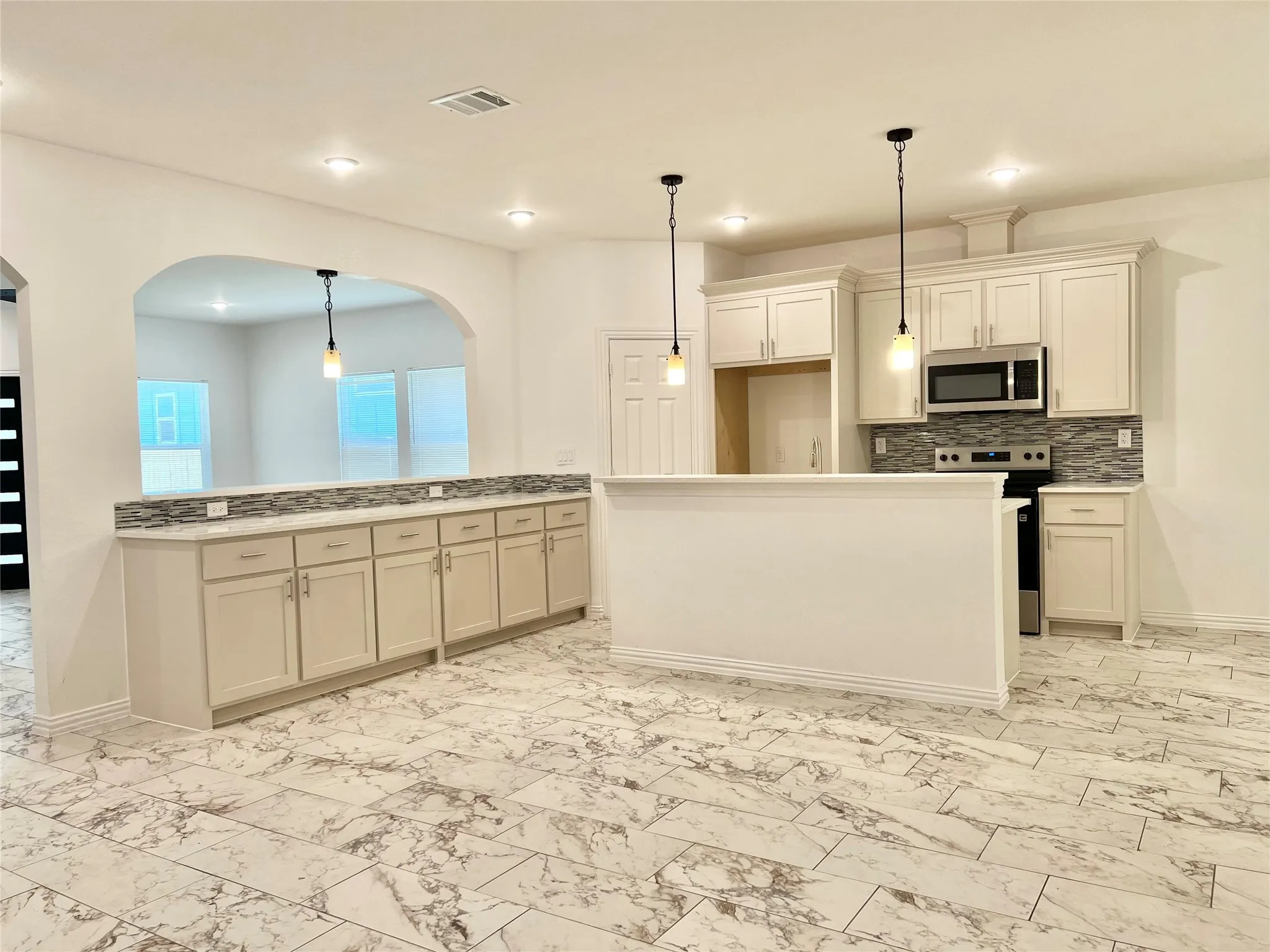 Single Family Residence For Sale in Dallas County , 2811 Silkwood Street, Dallas, Texas 75215, 4 Bedroom, 2 Bathroom, 2 Garage spaces, 2,173 Sqft, built in 2026, New Construction - Complete, mls#21253500, Real Estate Agent in Dallas, Homes For Sale in Dallas county, Homes For Sale in Dallas, Realtor in Dallas Texas, Real Estate Brokerage Independent Realty Texas, Luminita Cordes Realtor