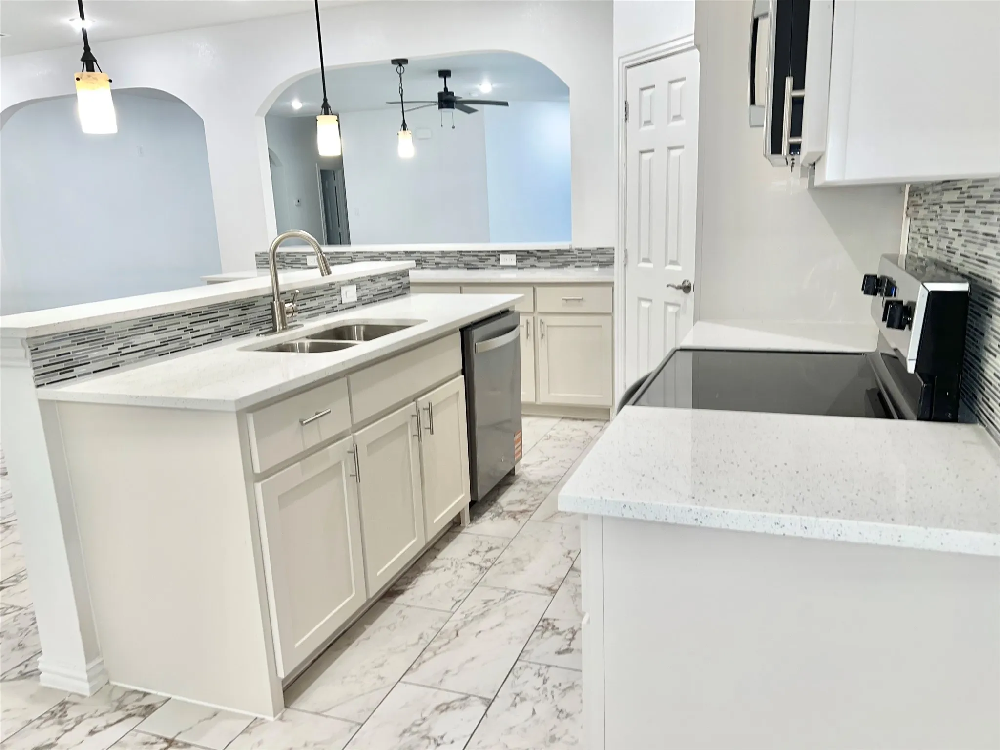 Single Family Residence For Sale in Dallas County , 2811 Silkwood Street, Dallas, Texas 75215, 4 Bedroom, 2 Bathroom, 2 Garage spaces, 2,173 Sqft, built in 2026, New Construction - Complete, mls#21253500, Real Estate Agent in Dallas, Homes For Sale in Dallas county, Homes For Sale in Dallas, Realtor in Dallas Texas, Real Estate Brokerage Independent Realty Texas, Luminita Cordes Realtor