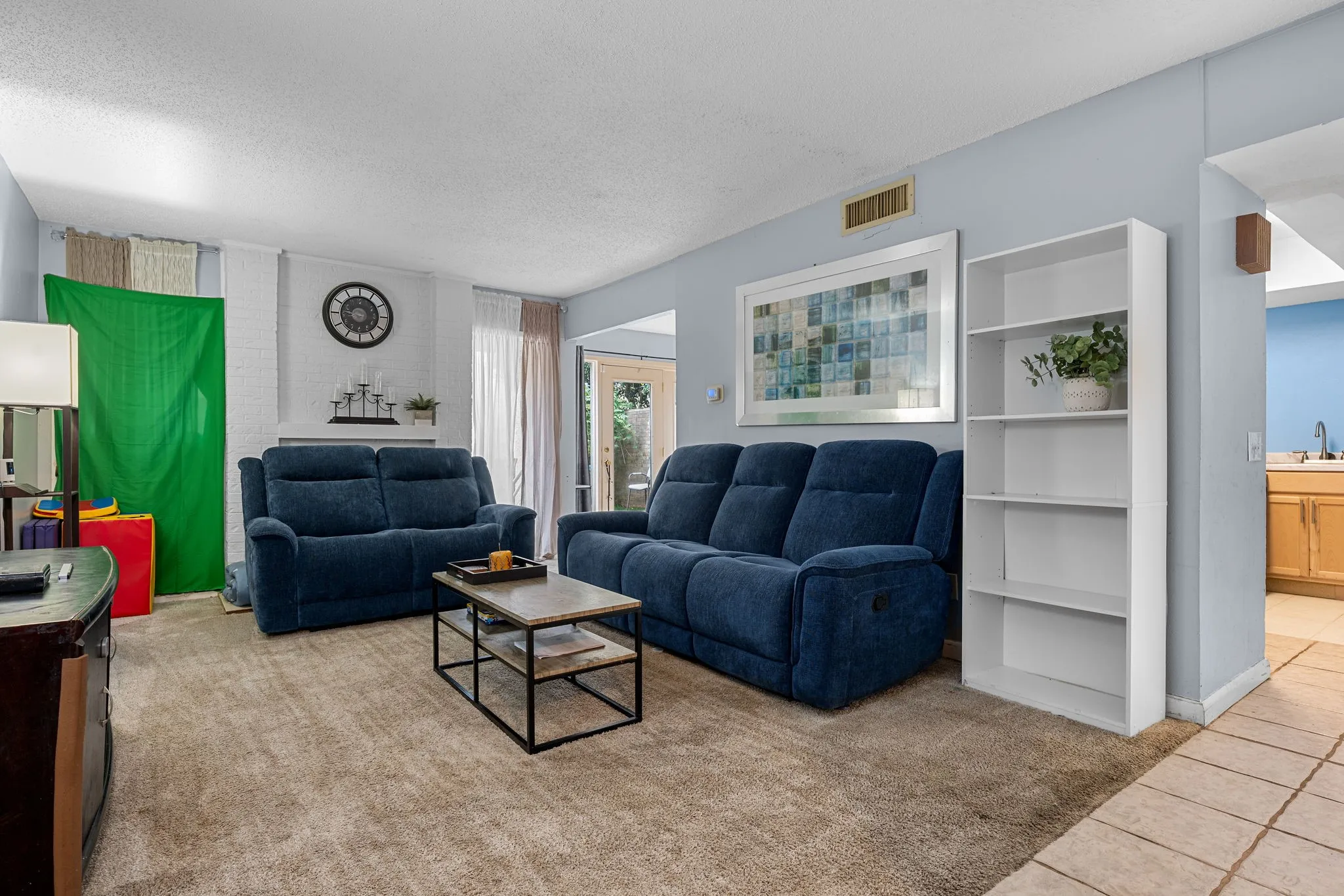 Townhouse For Sale in Dallas County , 1802 Navajo Place 1802, Irving, Texas 75061, 3 Bedroom, 3 Bathroom, 2 Garage spaces, 1,557 Sqft, built in 1966, mls#21247977, Real Estate Agent in Irving, Homes For Sale in Dallas county, Homes For Sale in Irving, Realtor in Irving Texas, Real Estate Brokerage Independent Realty Texas, Luminita Cordes Realtor