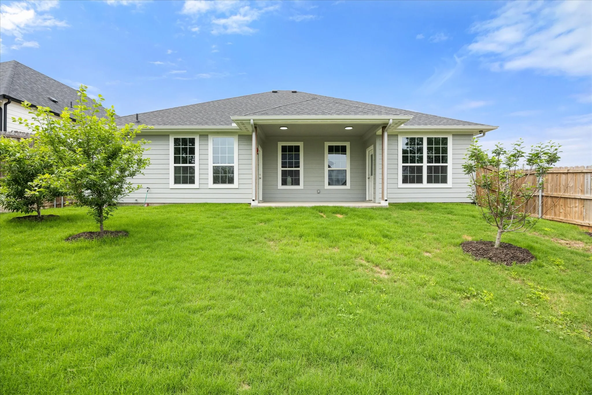 Single Family Residence For Sale in Hood County , 2617 Creek Drive, Granbury, Texas 76048, 3 Bedroom, 2 Bathroom, 2 Garage spaces, 1,671 Sqft, built in 2023, Preowned, mls#21244662, Real Estate Agent in Granbury, Homes For Sale in Hood county, Homes For Sale in Granbury, Realtor in Granbury Texas, Real Estate Brokerage Independent Realty Texas, Luminita Cordes Realtor