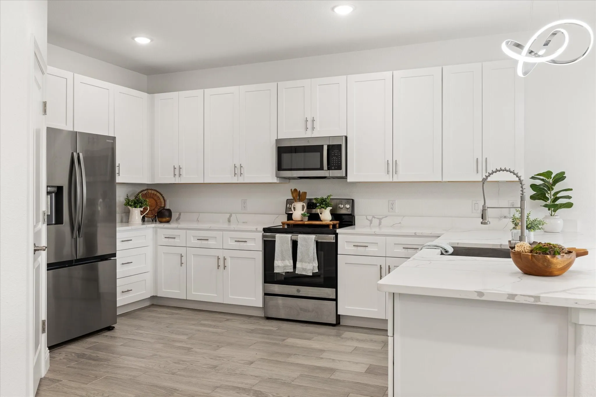 Single Family Residence For Sale in Hood County , 2617 Creek Drive, Granbury, Texas 76048, 3 Bedroom, 2 Bathroom, 2 Garage spaces, 1,671 Sqft, built in 2023, Preowned, mls#21244662, Real Estate Agent in Granbury, Homes For Sale in Hood county, Homes For Sale in Granbury, Realtor in Granbury Texas, Real Estate Brokerage Independent Realty Texas, Luminita Cordes Realtor