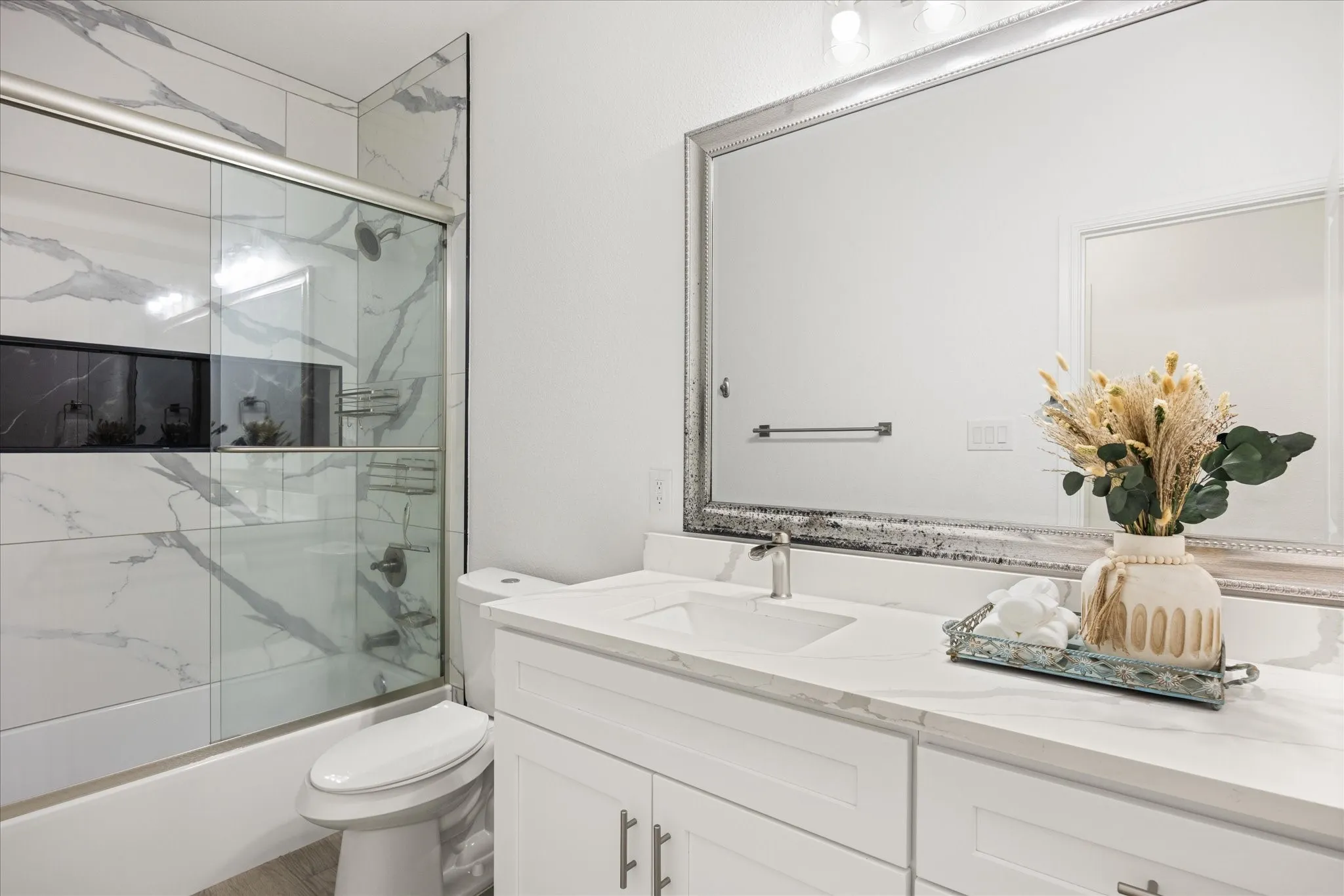 Single Family Residence For Sale in Hood County , 2617 Creek Drive, Granbury, Texas 76048, 3 Bedroom, 2 Bathroom, 2 Garage spaces, 1,671 Sqft, built in 2023, Preowned, mls#21244662, Real Estate Agent in Granbury, Homes For Sale in Hood county, Homes For Sale in Granbury, Realtor in Granbury Texas, Real Estate Brokerage Independent Realty Texas, Luminita Cordes Realtor