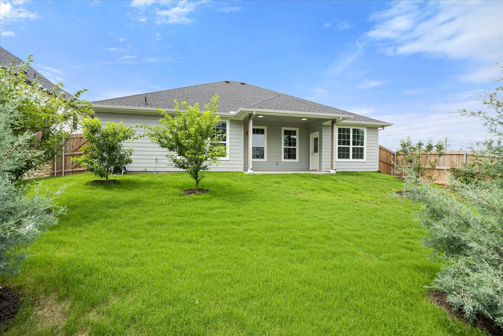 Single Family Residence For Sale in Hood County , 2617 Creek Drive, Granbury, Texas 76048, 3 Bedroom, 2 Bathroom, 2 Garage spaces, 1,671 Sqft, built in 2023, Preowned, mls#21244662, Real Estate Agent in Granbury, Homes For Sale in Hood county, Homes For Sale in Granbury, Realtor in Granbury Texas, Real Estate Brokerage Independent Realty Texas, Luminita Cordes Realtor