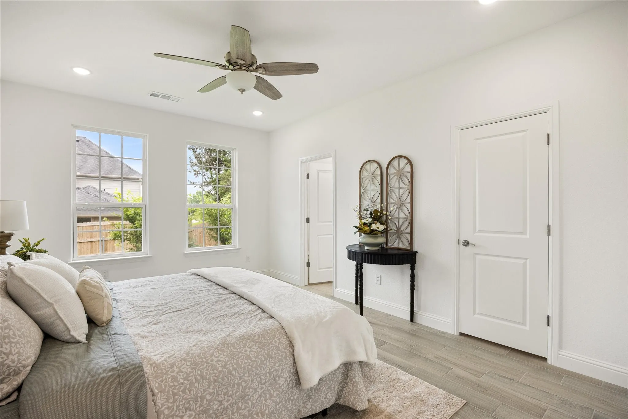 Single Family Residence For Sale in Hood County , 2617 Creek Drive, Granbury, Texas 76048, 3 Bedroom, 2 Bathroom, 2 Garage spaces, 1,671 Sqft, built in 2023, Preowned, mls#21244662, Real Estate Agent in Granbury, Homes For Sale in Hood county, Homes For Sale in Granbury, Realtor in Granbury Texas, Real Estate Brokerage Independent Realty Texas, Luminita Cordes Realtor