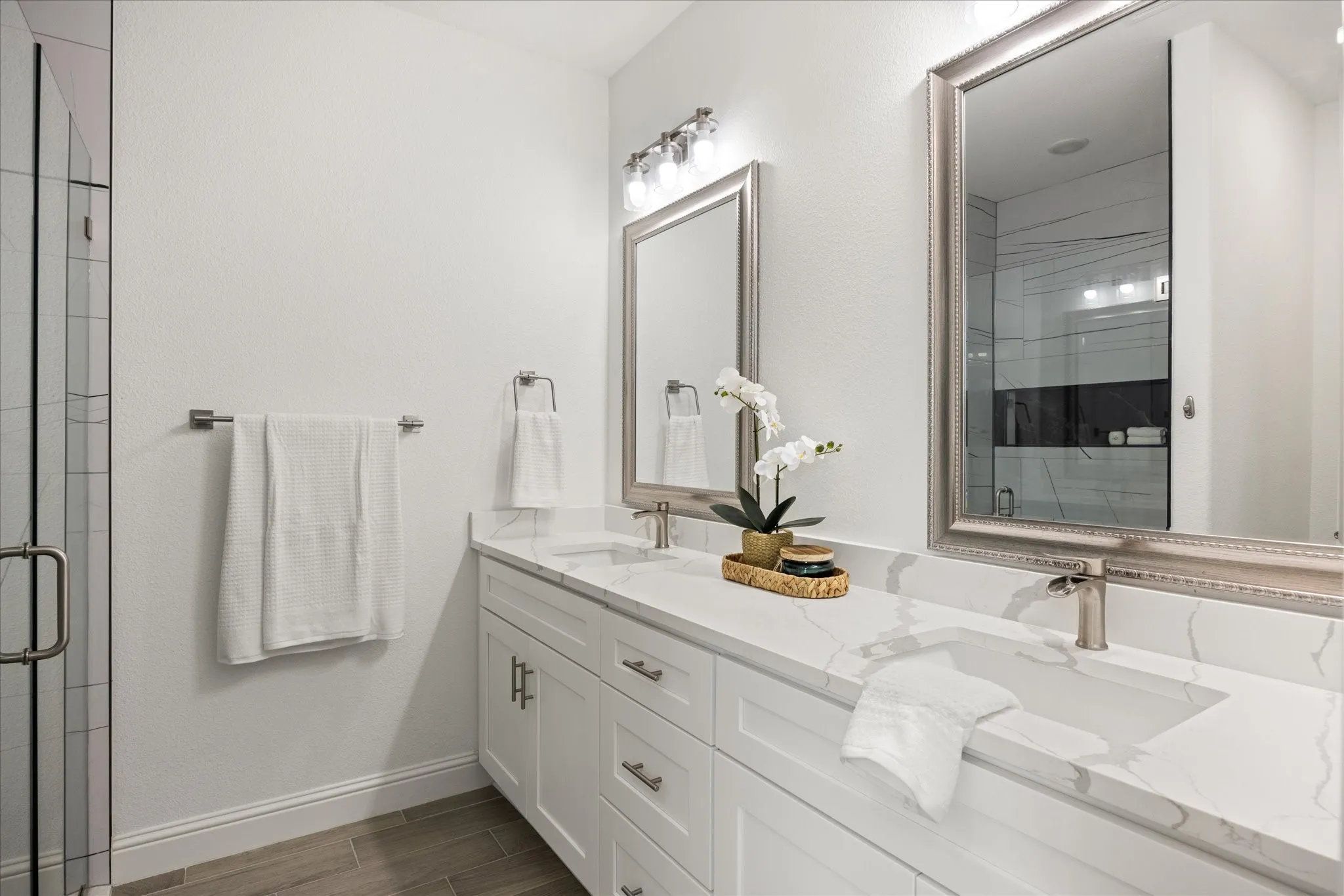 Single Family Residence For Sale in Hood County , 2617 Creek Drive, Granbury, Texas 76048, 3 Bedroom, 2 Bathroom, 2 Garage spaces, 1,671 Sqft, built in 2023, Preowned, mls#21244662, Real Estate Agent in Granbury, Homes For Sale in Hood county, Homes For Sale in Granbury, Realtor in Granbury Texas, Real Estate Brokerage Independent Realty Texas, Luminita Cordes Realtor