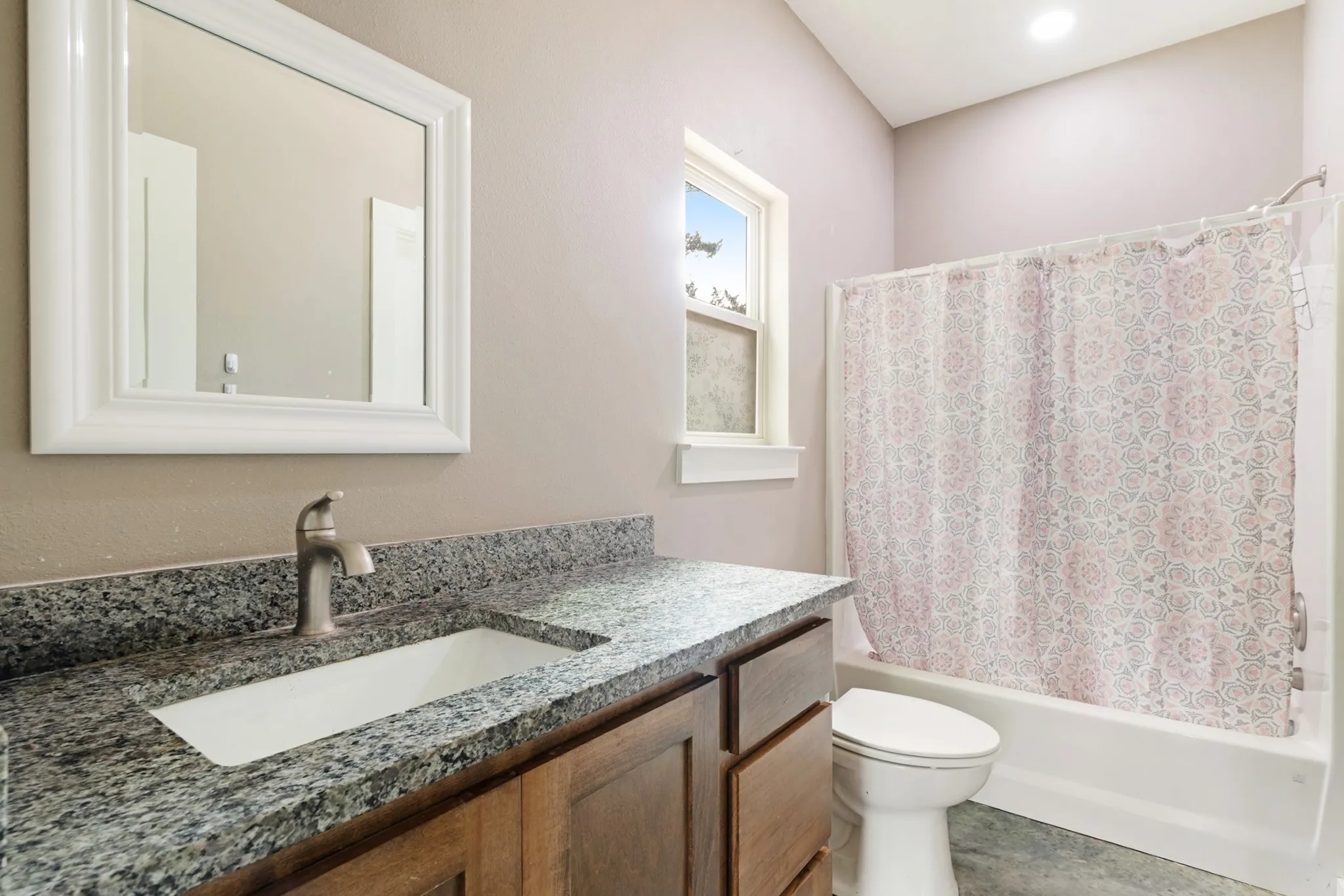 Single Family Residence For Sale in Lamar County , 675 High Street, Blossom, Texas 75416, 3 Bedrooms, 2 Bathrooms, Garage spaces, 1,191 Sqft, built in 2022, Price $217,000, mls#21254084, Real Estate Agent in Blossom, Homes For Sale in Lamar county, Homes For Sale in Blossom, Realtor in Blossom Texas, Real Estate Brokerage Independent Realty Texas, Luminita Cordes Realtor