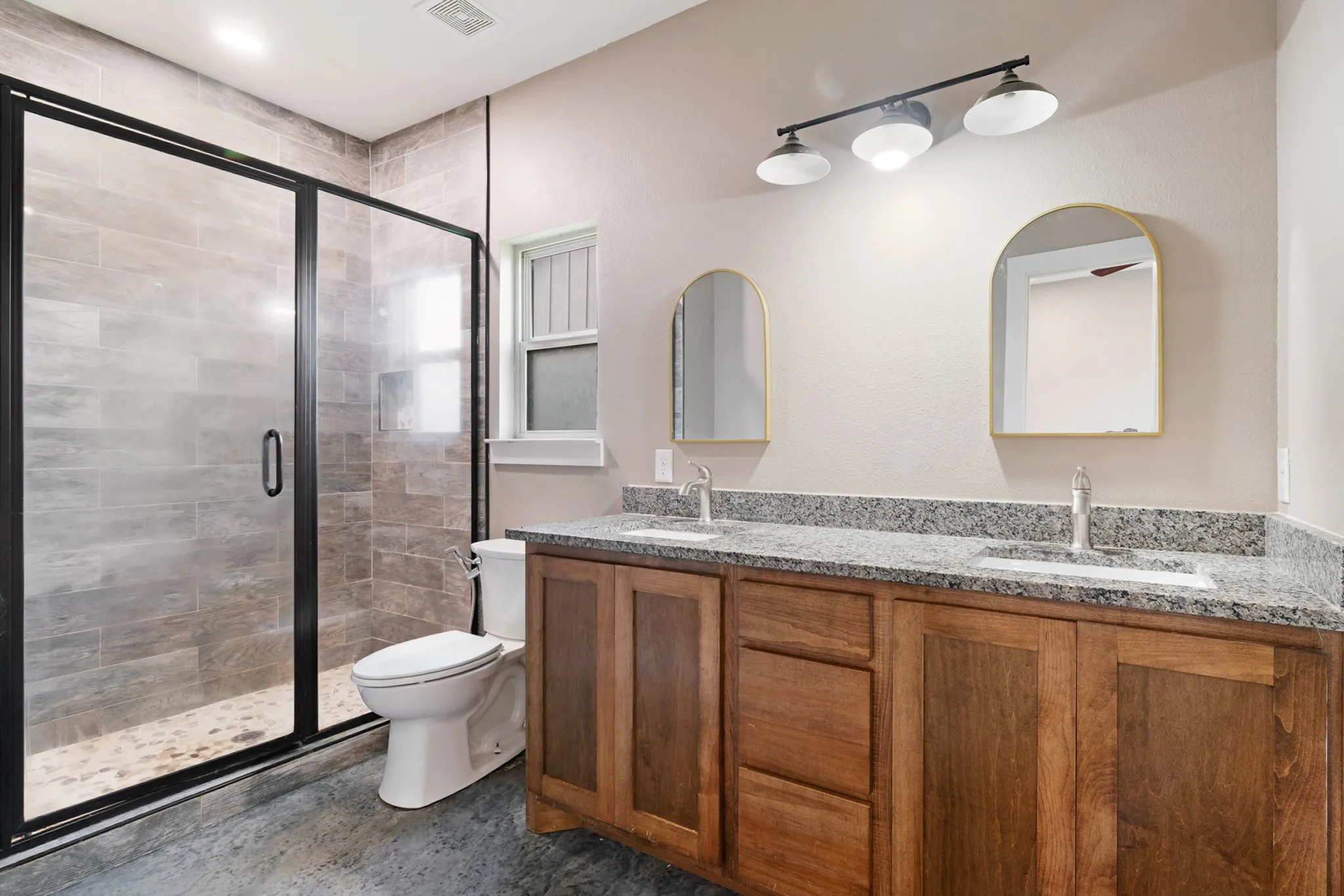 Single Family Residence For Sale in Lamar County , 675 High Street, Blossom, Texas 75416, 3 Bedrooms, 2 Bathrooms, Garage spaces, 1,191 Sqft, built in 2022, Price $217,000, mls#21254084, Real Estate Agent in Blossom, Homes For Sale in Lamar county, Homes For Sale in Blossom, Realtor in Blossom Texas, Real Estate Brokerage Independent Realty Texas, Luminita Cordes Realtor