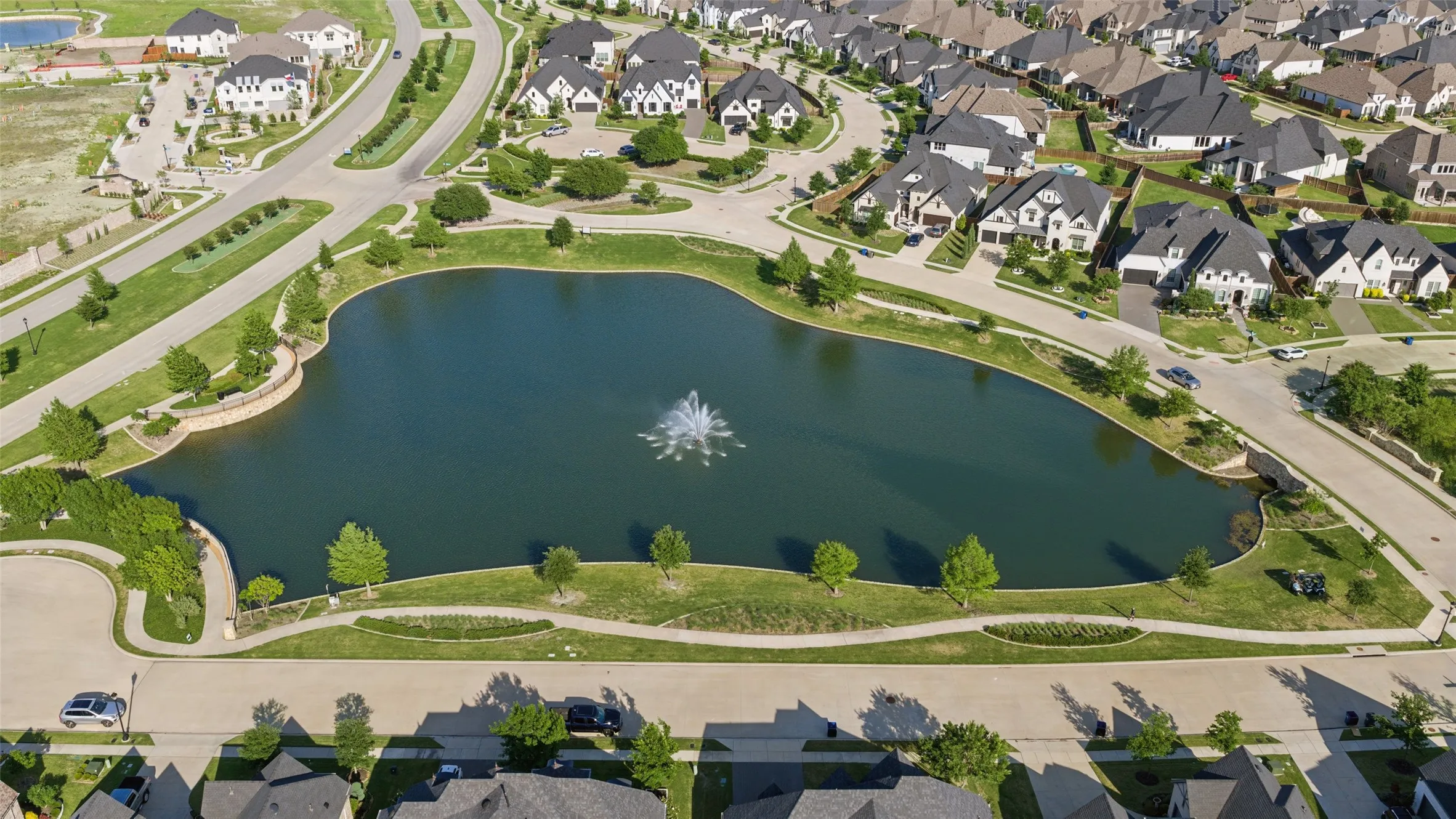 Single Family Residence For Sale in Collin County , 2913 Vaquero Lane, Celina, Texas 75009, 4 Bedrooms, 5 Bathrooms, 3 Garage spaces, 3,221 Sqft, built in 2017, Preowned, Price $919,000, mls#21252846, Real Estate Agent in Celina, Homes For Sale in Collin county, Homes For Sale in Celina, Realtor in Celina Texas, Real Estate Brokerage Independent Realty Texas, Luminita Cordes Realtor