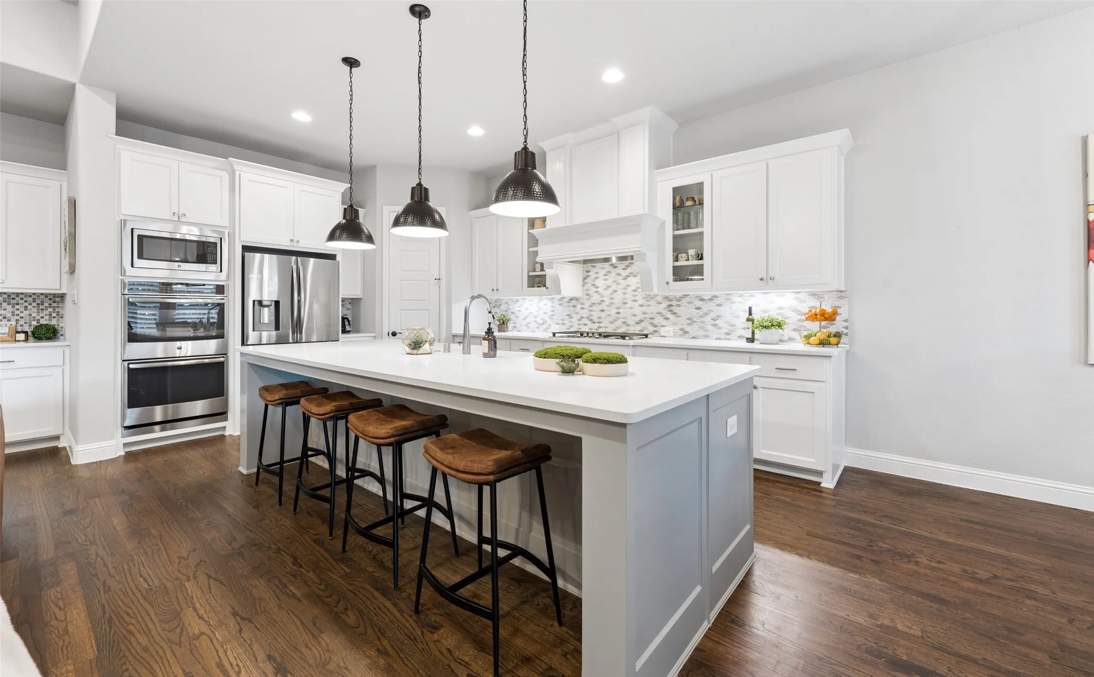 Single Family Residence For Sale in Collin County , 2913 Vaquero Lane, Celina, Texas 75009, 4 Bedrooms, 5 Bathrooms, 3 Garage spaces, 3,221 Sqft, built in 2017, Preowned, Price $919,000, mls#21252846, Real Estate Agent in Celina, Homes For Sale in Collin county, Homes For Sale in Celina, Realtor in Celina Texas, Real Estate Brokerage Independent Realty Texas, Luminita Cordes Realtor