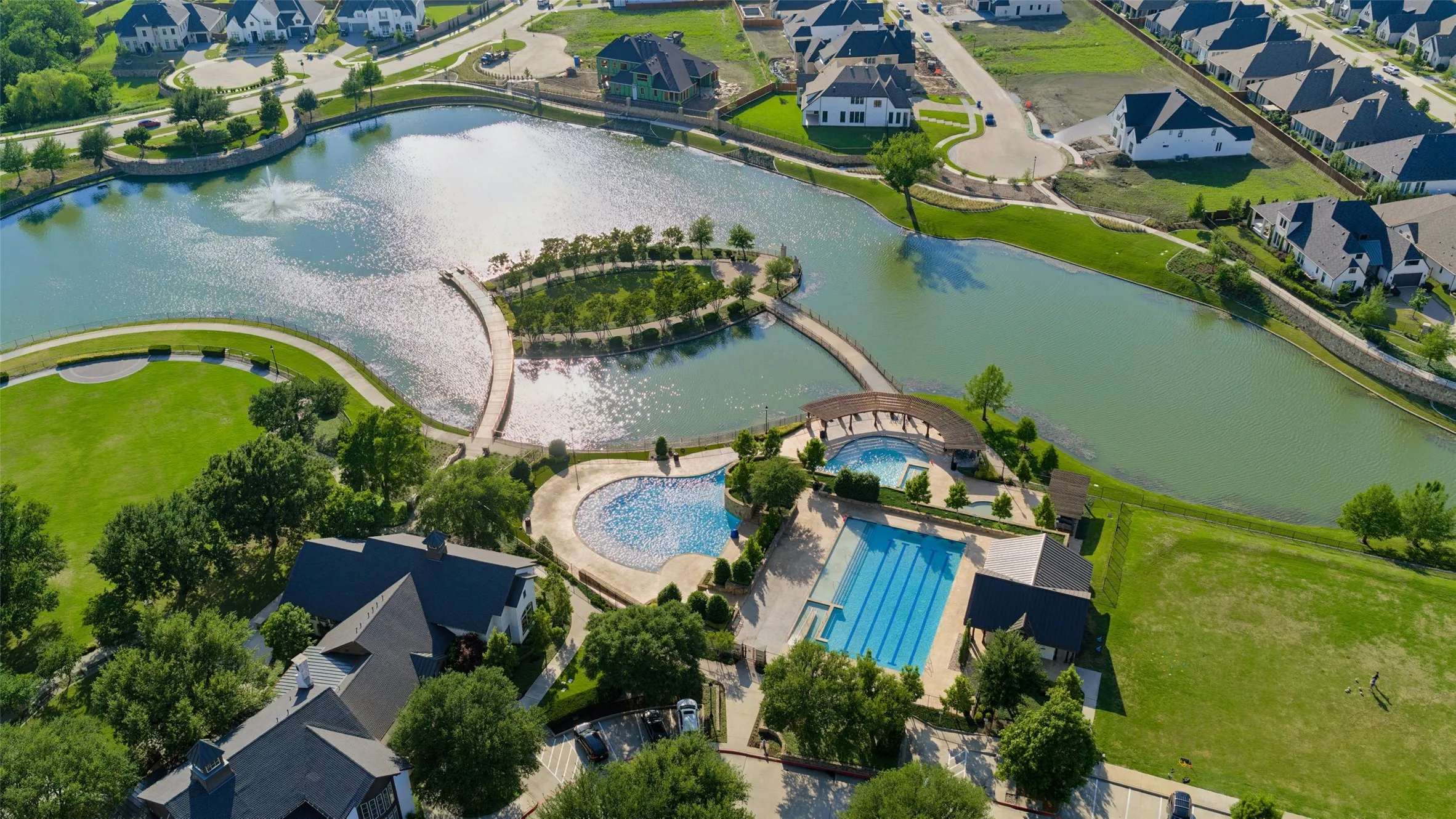 Single Family Residence For Sale in Collin County , 2913 Vaquero Lane, Celina, Texas 75009, 4 Bedrooms, 5 Bathrooms, 3 Garage spaces, 3,221 Sqft, built in 2017, Preowned, Price $919,000, mls#21252846, Real Estate Agent in Celina, Homes For Sale in Collin county, Homes For Sale in Celina, Realtor in Celina Texas, Real Estate Brokerage Independent Realty Texas, Luminita Cordes Realtor