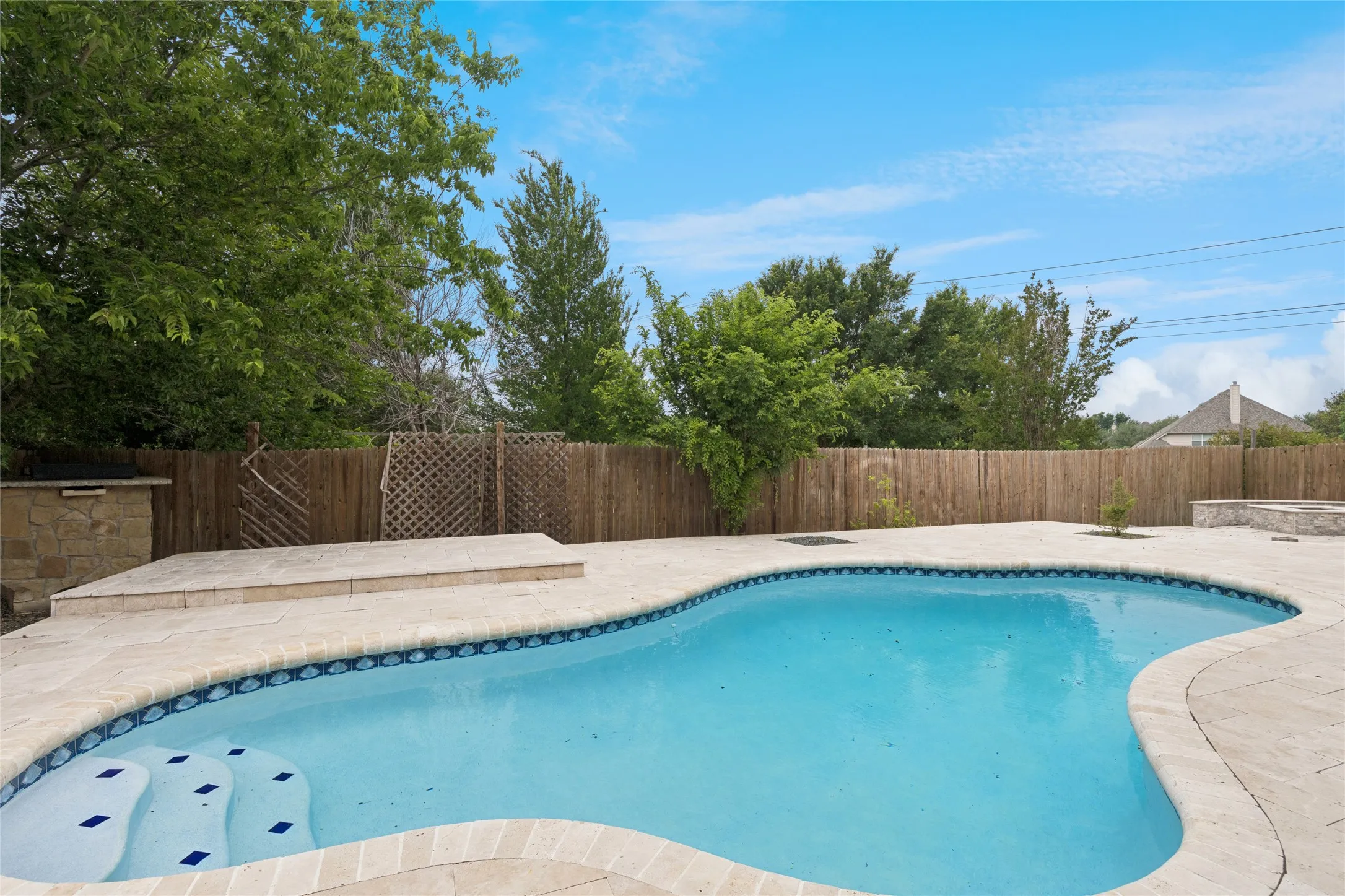Single Family Residence For Sale in Tarrant County , 2702 Saint Charles Drive, Mansfield, Texas 76063, 4 Bedroom, 4 Bathroom, 2 Garage spaces, 2,829 Sqft, built in 2000, Preowned, mls#21254143, Real Estate Agent in Mansfield, Homes For Sale in Tarrant county, Homes For Sale in Mansfield, Realtor in Mansfield Texas, Real Estate Brokerage Independent Realty Texas, Luminita Cordes Realtor