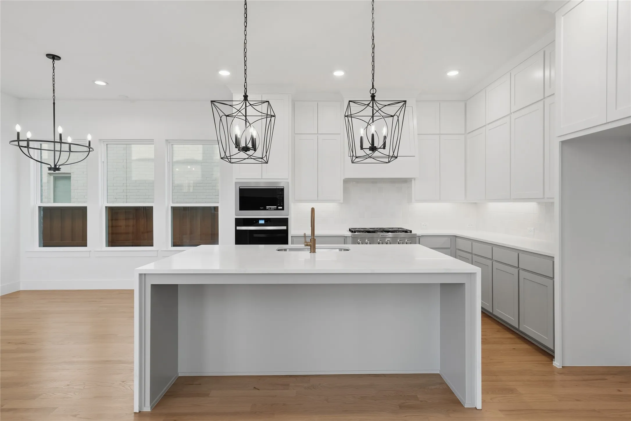 Single Family Residence For Sale in Denton County , 13908 Laferty Street, Frisco, Texas 75033, 4 Bedroom, 3 Bathroom, 2 Garage spaces, 2,997 Sqft, built in 2025, New Construction - Complete, mls#21254181, Real Estate Agent in Frisco, Homes For Sale in Denton county, Homes For Sale in Frisco, Realtor in Frisco Texas, Real Estate Brokerage Independent Realty Texas, Luminita Cordes Realtor