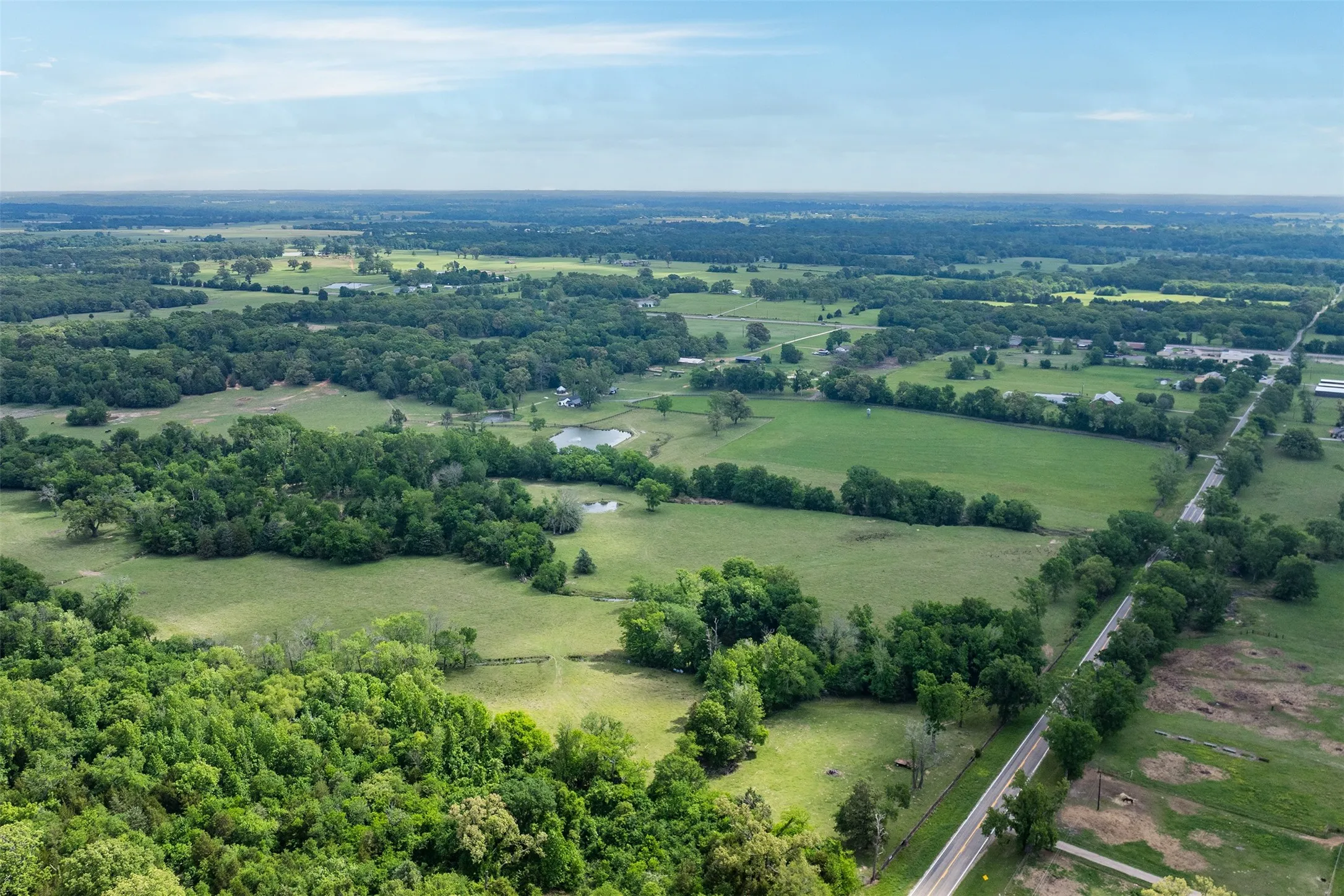 Farm For Sale in Van Zandt County , 350 FM 1256, Eustace, Texas 75124, 2 Bedroom, 2 Bathroom, Garage spaces, 1,680 Sqft, built in 1987, Preowned, mls#21253592, Real Estate Agent in Eustace, Homes For Sale in Van Zandt county, Homes For Sale in Eustace, Realtor in Eustace Texas, Real Estate Brokerage Independent Realty Texas, Luminita Cordes Realtor