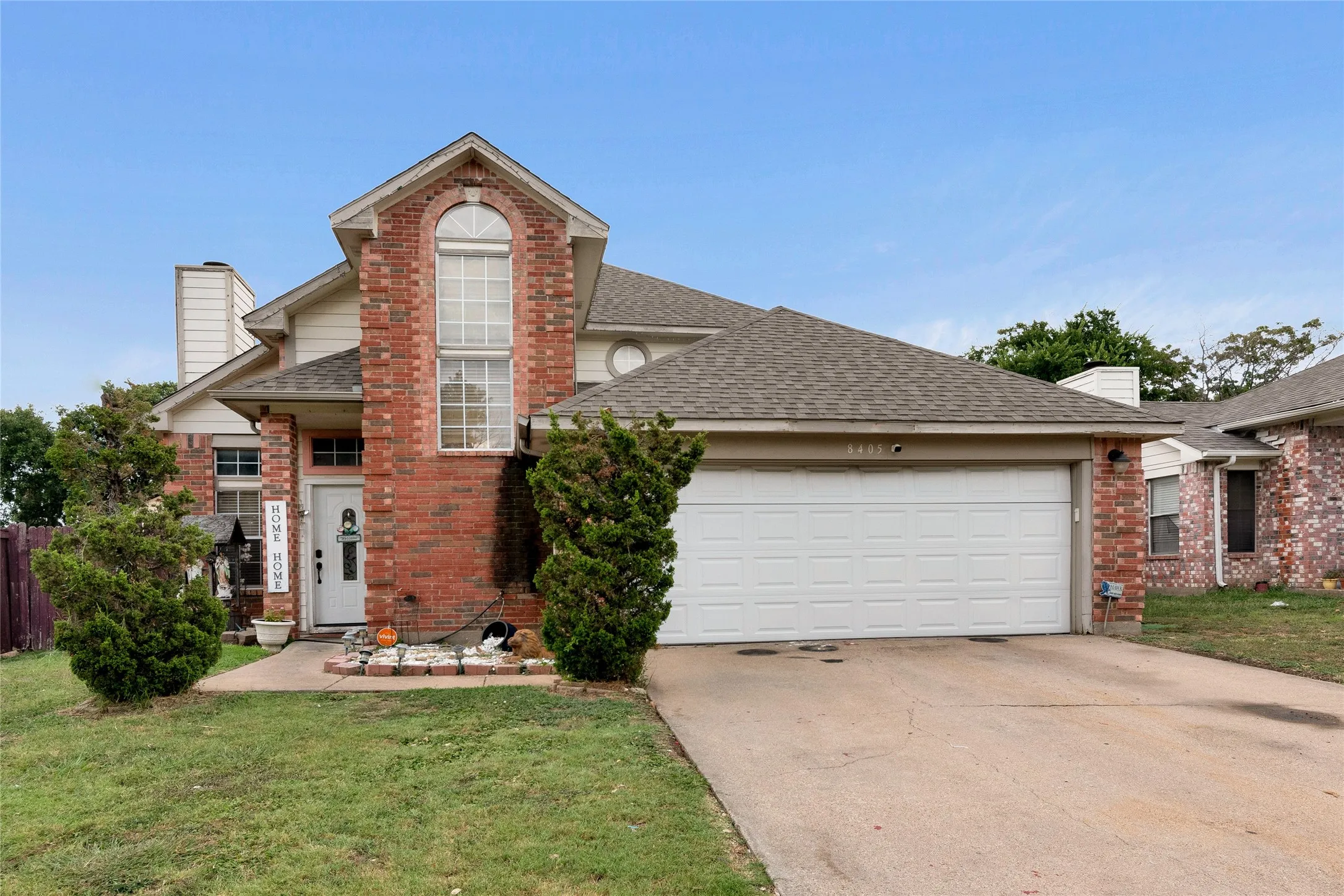 Single Family Residence For Sale in Tarrant County , 8405 Tallahassee Lane, Fort Worth, Texas 76123, 4 Bedrooms, 3 Bathrooms, 2 Garage spaces, 1,638 Sqft, built in 1987, Price $294,999, mls#21254183, Real Estate Agent in Fort Worth, Homes For Sale in Tarrant county, Homes For Sale in Fort Worth, Realtor in Fort Worth Texas, Real Estate Brokerage Independent Realty Texas, Luminita Cordes Realtor