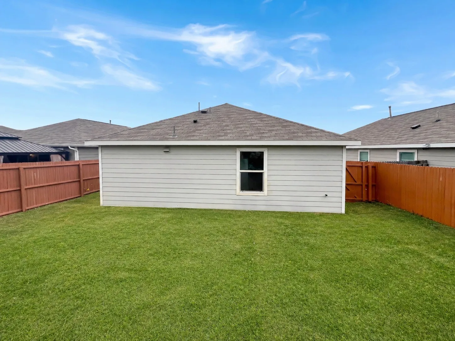 Single Family Residence For Sale in Kaufman County , 1415 Highbridge Boulevard, Crandall, Texas 75114, 3 Bedroom, 2 Bathroom, 2 Garage spaces, 1,260 Sqft, built in 2021, mls#21253101, Real Estate Agent in Crandall, Homes For Sale in Kaufman county, Homes For Sale in Crandall, Realtor in Crandall Texas, Real Estate Brokerage Independent Realty Texas, Luminita Cordes Realtor