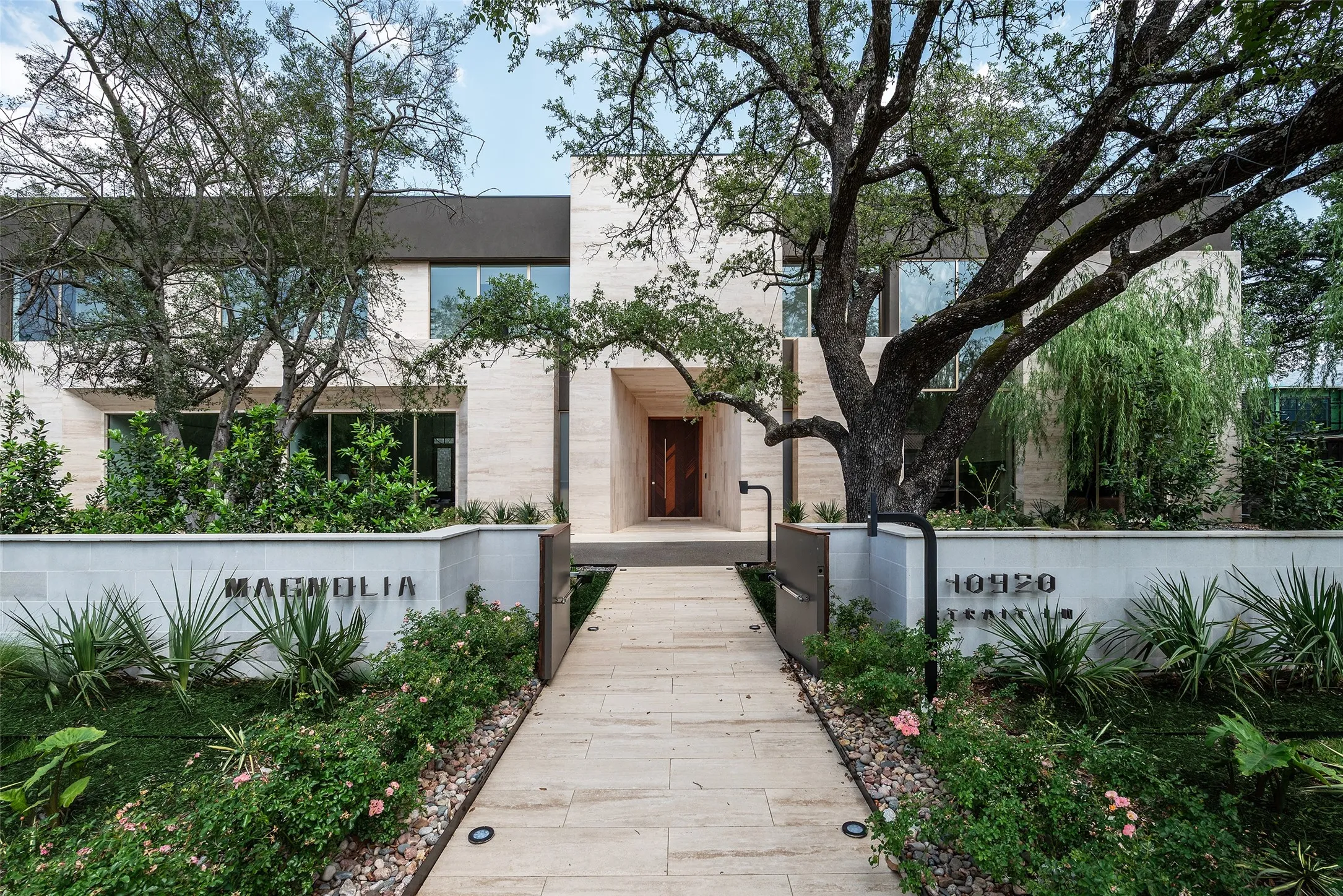 Single Family Residence For Sale in Dallas County , 10920 Strait Lane, Dallas, Texas 75229, 6 Bedroom, 10 Bathroom, 5 Garage spaces, 11,211 Sqft, built in 2025, New Construction - Complete, mls#21253578, Real Estate Agent in Dallas, Homes For Sale in Dallas county, Homes For Sale in Dallas, Realtor in Dallas Texas, Real Estate Brokerage Independent Realty Texas, Luminita Cordes Realtor