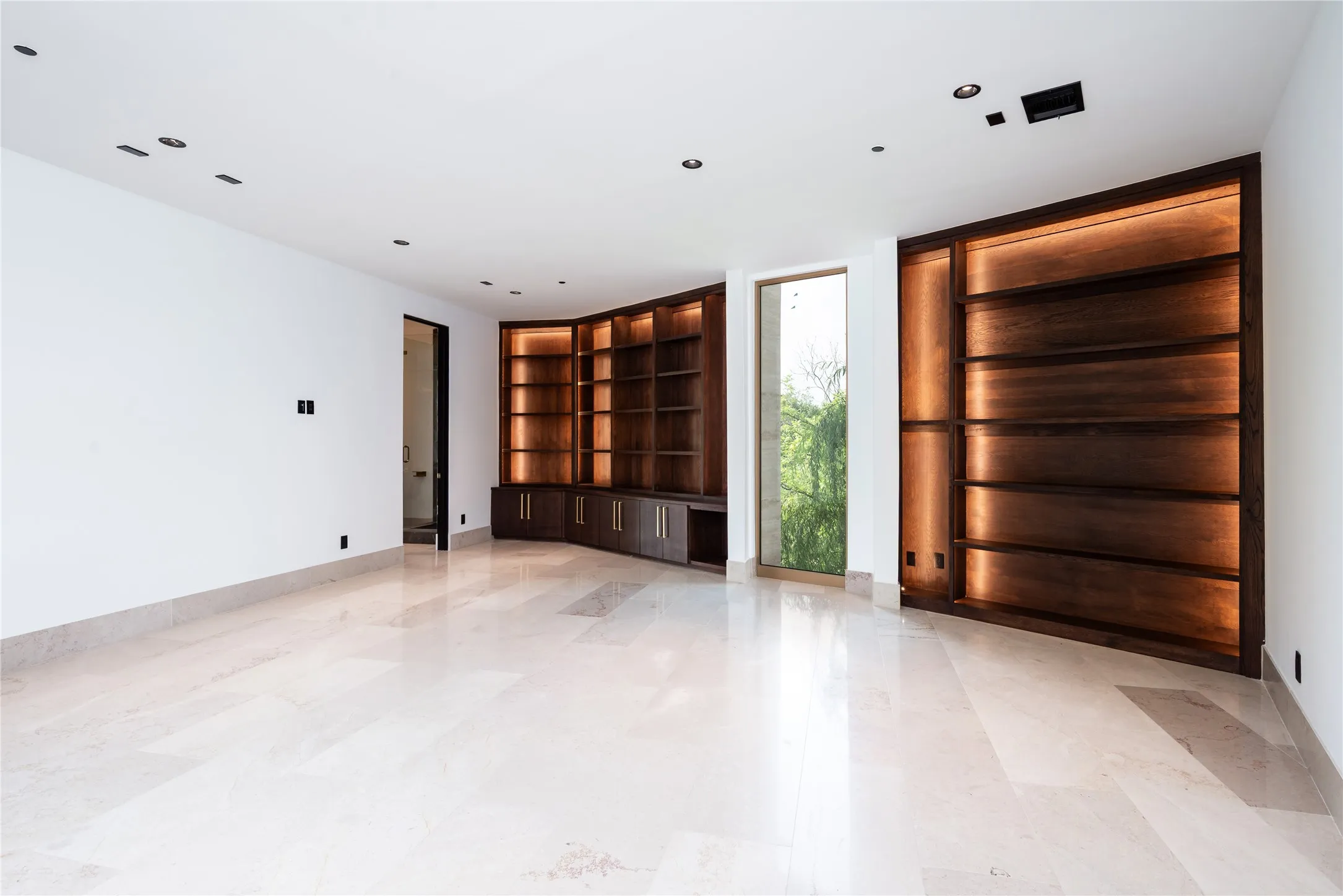 Single Family Residence For Sale in Dallas County , 10920 Strait Lane, Dallas, Texas 75229, 6 Bedroom, 10 Bathroom, 5 Garage spaces, 11,211 Sqft, built in 2025, New Construction - Complete, mls#21253578, Real Estate Agent in Dallas, Homes For Sale in Dallas county, Homes For Sale in Dallas, Realtor in Dallas Texas, Real Estate Brokerage Independent Realty Texas, Luminita Cordes Realtor