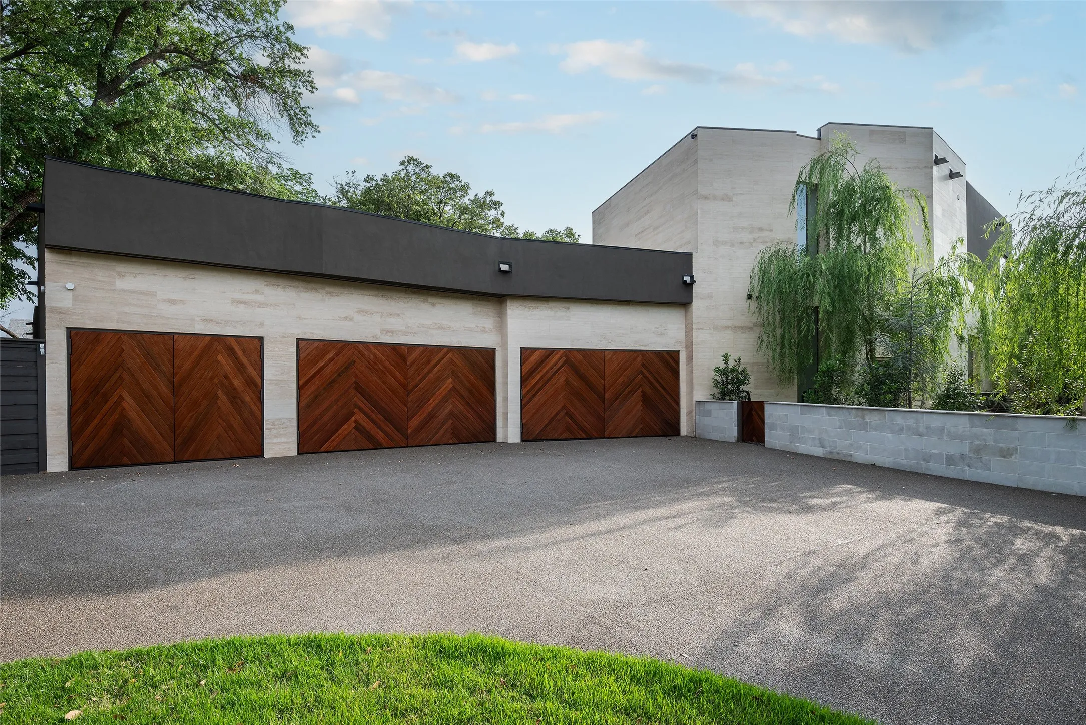 Single Family Residence For Sale in Dallas County , 10920 Strait Lane, Dallas, Texas 75229, 6 Bedroom, 10 Bathroom, 5 Garage spaces, 11,211 Sqft, built in 2025, New Construction - Complete, mls#21253578, Real Estate Agent in Dallas, Homes For Sale in Dallas county, Homes For Sale in Dallas, Realtor in Dallas Texas, Real Estate Brokerage Independent Realty Texas, Luminita Cordes Realtor