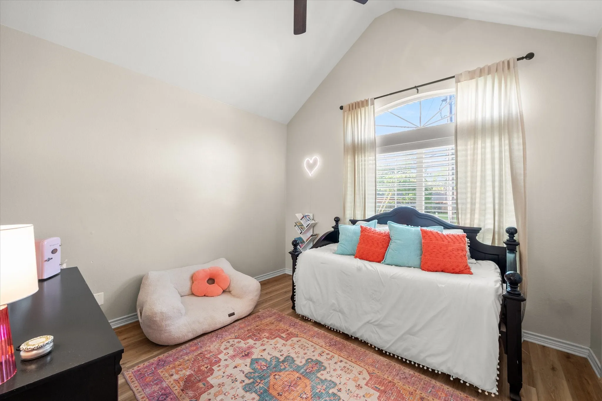 Single Family Residence For Sale in Navarro County , 2629 Fish Tank Road, Corsicana, Texas 75110, 3 Bedroom, 2 Bathroom, 2 Garage spaces, 1,880 Sqft, built in 2005, Preowned, mls#21242655, Real Estate Agent in Corsicana, Homes For Sale in Navarro county, Homes For Sale in Corsicana, Realtor in Corsicana Texas, Real Estate Brokerage Independent Realty Texas, Luminita Cordes Realtor