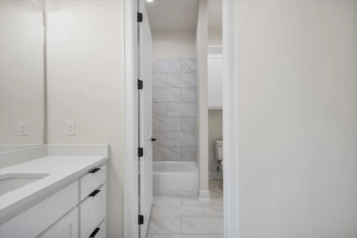 Single Family Residence For Sale in Wood County , 543 County Road 6305, Mineola, Texas 75773, 4 Bedroom, 4 Bathroom, 2 Garage spaces, 2,750 Sqft, built in 2025, New Construction - Complete, Price $589,900, mls#21254282, Real Estate Agent in Mineola, Homes For Sale in Wood county, Homes For Sale in Mineola, Realtor in Mineola Texas, Real Estate Brokerage Independent Realty Texas, Luminita Cordes Realtor