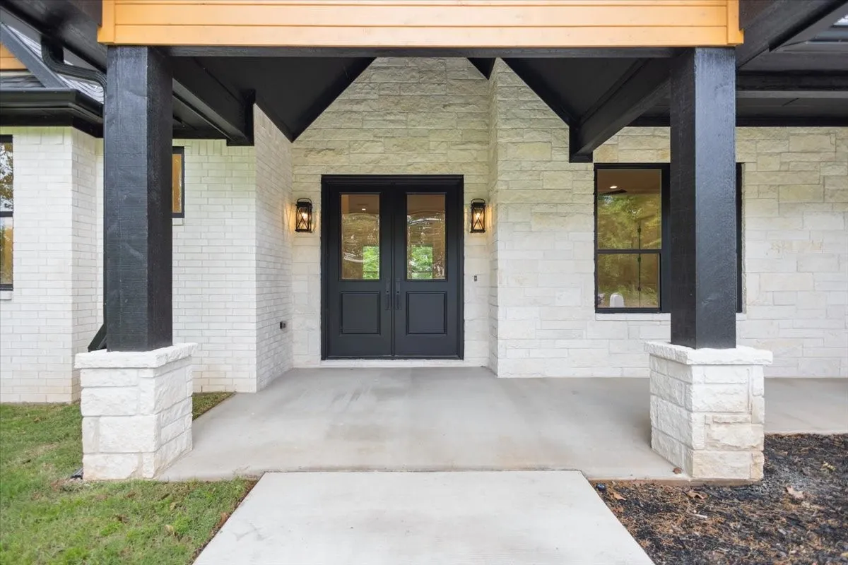 Single Family Residence For Sale in Wood County , 543 County Road 6305, Mineola, Texas 75773, 4 Bedroom, 4 Bathroom, 2 Garage spaces, 2,750 Sqft, built in 2025, New Construction - Complete, Price $589,900, mls#21254282, Real Estate Agent in Mineola, Homes For Sale in Wood county, Homes For Sale in Mineola, Realtor in Mineola Texas, Real Estate Brokerage Independent Realty Texas, Luminita Cordes Realtor
