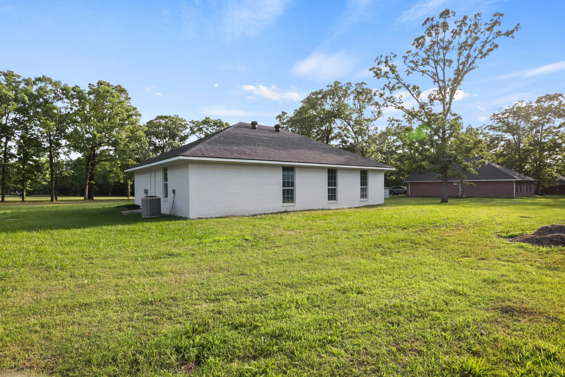 Single Family Residence For Sale in Titus County , 194 County Road 1720, Mt Pleasant, Texas 75455, 3 Bedrooms, 2 Bathrooms, Garage spaces, 1,556 Sqft, built in 2006, Preowned, Price $249,000, mls#21254166, Real Estate Agent in Mt Pleasant, Homes For Sale in Titus county, Homes For Sale in Mt Pleasant, Realtor in Mt Pleasant Texas, Real Estate Brokerage Independent Realty Texas, Luminita Cordes Realtor