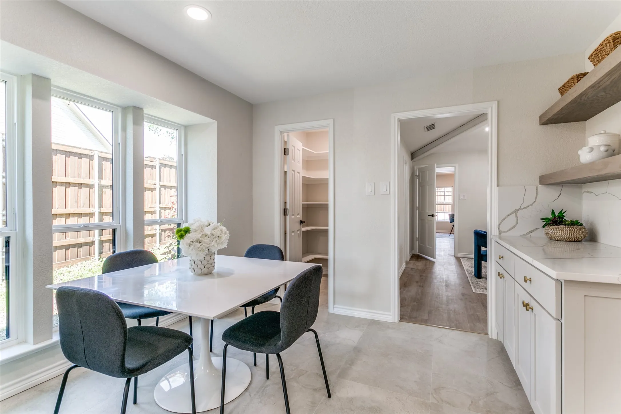 Single Family Residence For Rent in Collin County , 17402 Oakington Court, Dallas, Texas 75252, 5 Bedroom, 4 Bathroom, Garage spaces, 2,775 Sqft, built in 1983, Preowned, mls#21252916, Real Estate Agent in Dallas, Homes For Rent in Collin county, Homes For Rent in Dallas, Realtor in Dallas Texas, Real Estate Brokerage Independent Realty Texas, Luminita Cordes Realtor