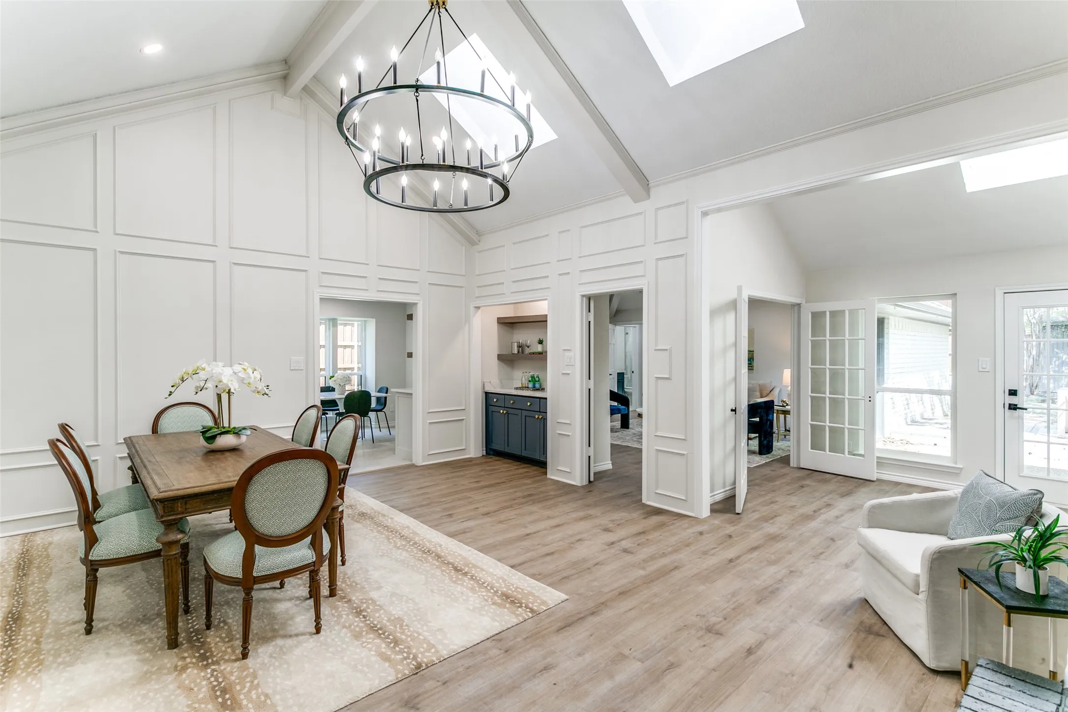 Single Family Residence For Rent in Collin County , 17402 Oakington Court, Dallas, Texas 75252, 5 Bedroom, 4 Bathroom, Garage spaces, 2,775 Sqft, built in 1983, Preowned, mls#21252916, Real Estate Agent in Dallas, Homes For Rent in Collin county, Homes For Rent in Dallas, Realtor in Dallas Texas, Real Estate Brokerage Independent Realty Texas, Luminita Cordes Realtor