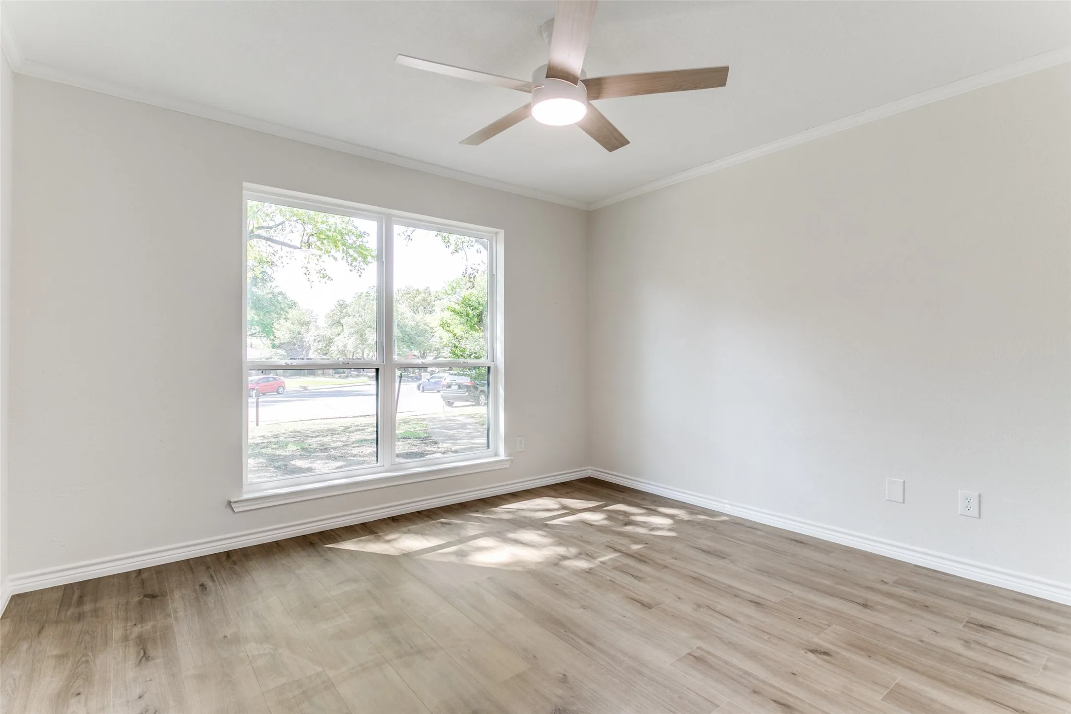 Single Family Residence For Rent in Collin County , 17402 Oakington Court, Dallas, Texas 75252, 5 Bedroom, 4 Bathroom, Garage spaces, 2,775 Sqft, built in 1983, Preowned, mls#21252916, Real Estate Agent in Dallas, Homes For Rent in Collin county, Homes For Rent in Dallas, Realtor in Dallas Texas, Real Estate Brokerage Independent Realty Texas, Luminita Cordes Realtor