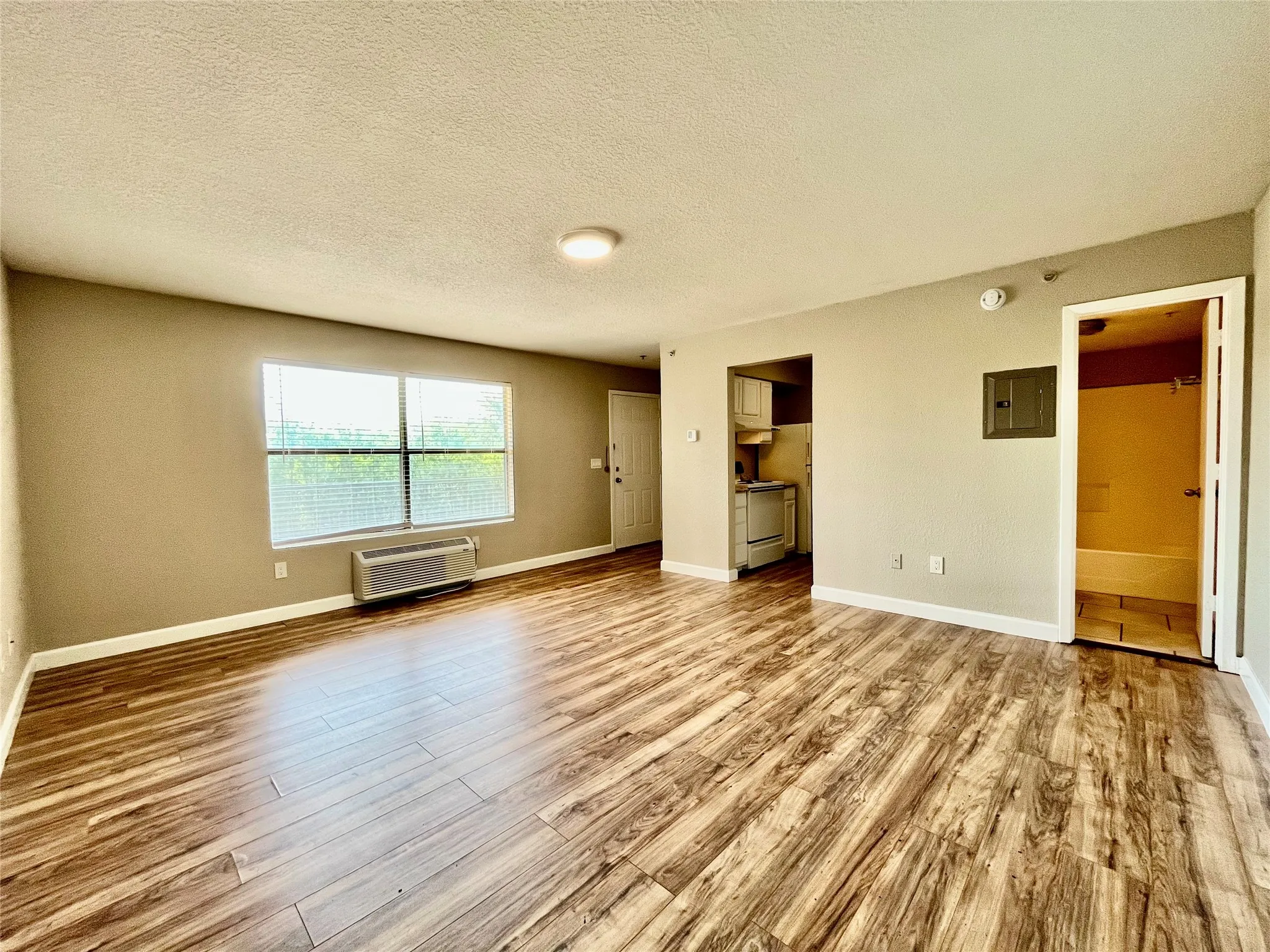 Apartment For Rent in Denton County , 701 W Sycamore Street 205, Denton, Texas 76201, 0, 1 Bathroom, Garage spaces, 450 Sqft, built in 1998, Unknown, mls#21254341, Real Estate Agent in Denton, Homes For Rent in Denton county, Homes For Rent in Denton, Realtor in Denton Texas, Real Estate Brokerage Independent Realty Texas, Luminita Cordes Realtor