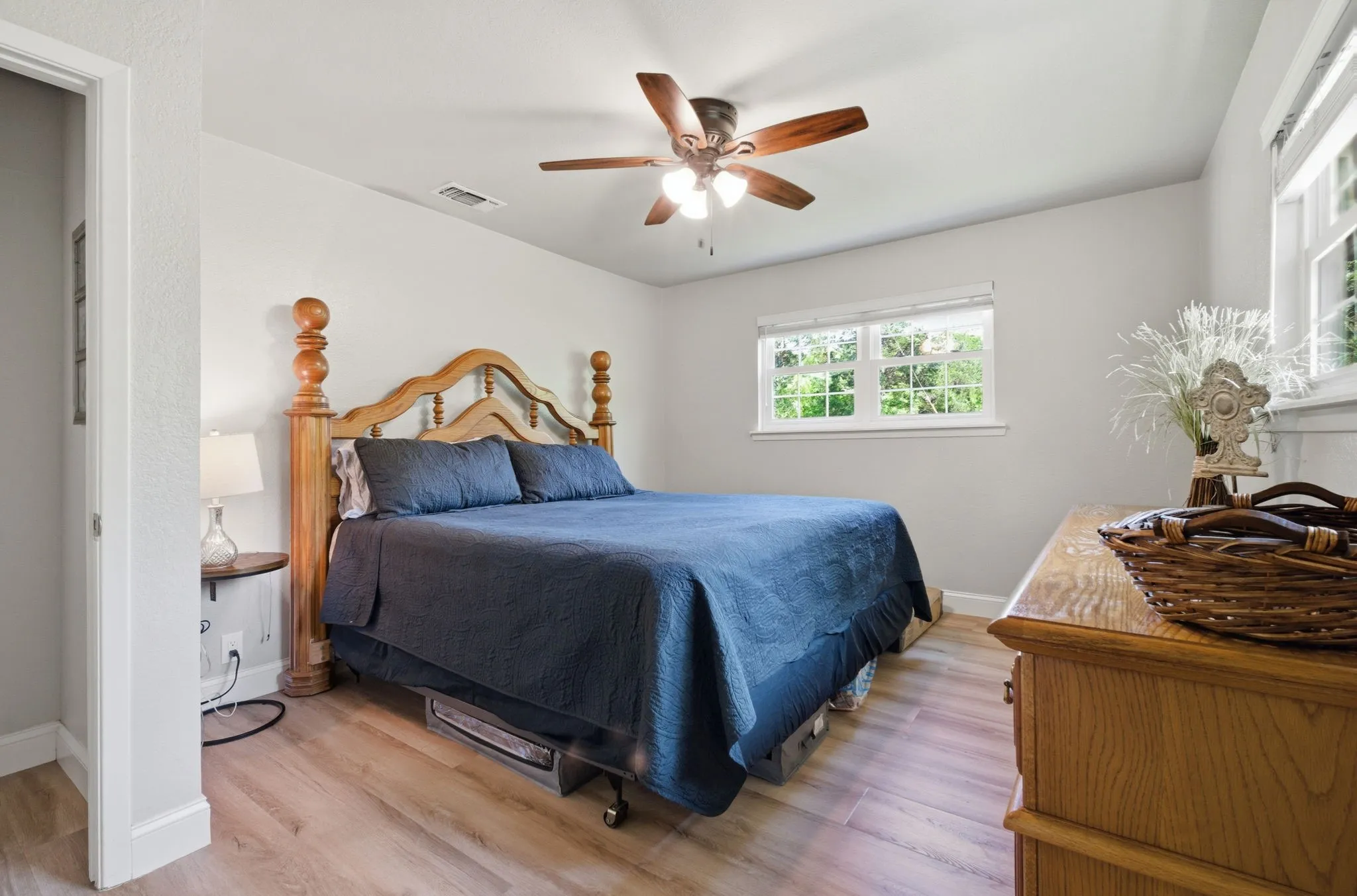 Single Family Residence For Sale in Grayson County , 1499 Harrell Road, Howe, Texas 75459, 3 Bedrooms, 2 Bathrooms, Garage spaces, 2,161 Sqft, built in 1985, Price $1,250,000, mls#21245342, Real Estate Agent in Howe, Homes For Sale in Grayson county, Homes For Sale in Howe, Realtor in Howe Texas, Real Estate Brokerage Independent Realty Texas, Luminita Cordes Realtor