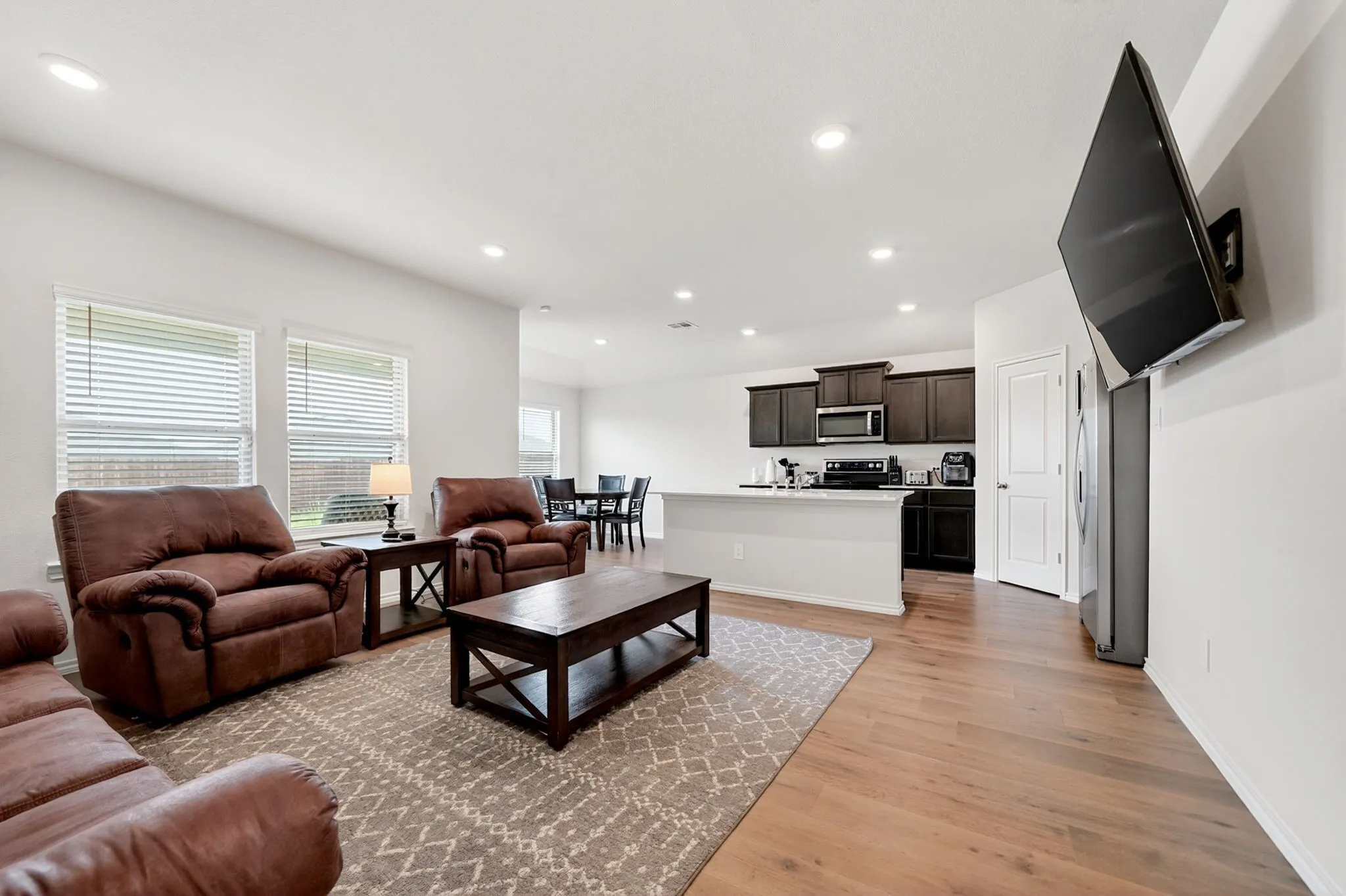 Single Family Residence For Sale in Rockwall County , 166 Vitex Drive, Royse City, Texas 75189, 3 Bedroom, 2 Bathroom, 2 Garage spaces, 1,417 Sqft, built in 2023, Preowned, mls#21254230, Real Estate Agent in Royse City, Homes For Sale in Rockwall county, Homes For Sale in Royse City, Realtor in Royse City Texas, Real Estate Brokerage Independent Realty Texas, Luminita Cordes Realtor