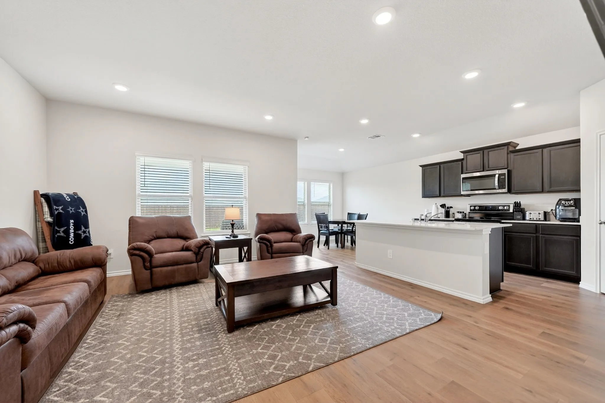 Single Family Residence For Sale in Rockwall County , 166 Vitex Drive, Royse City, Texas 75189, 3 Bedroom, 2 Bathroom, 2 Garage spaces, 1,417 Sqft, built in 2023, Preowned, mls#21254230, Real Estate Agent in Royse City, Homes For Sale in Rockwall county, Homes For Sale in Royse City, Realtor in Royse City Texas, Real Estate Brokerage Independent Realty Texas, Luminita Cordes Realtor