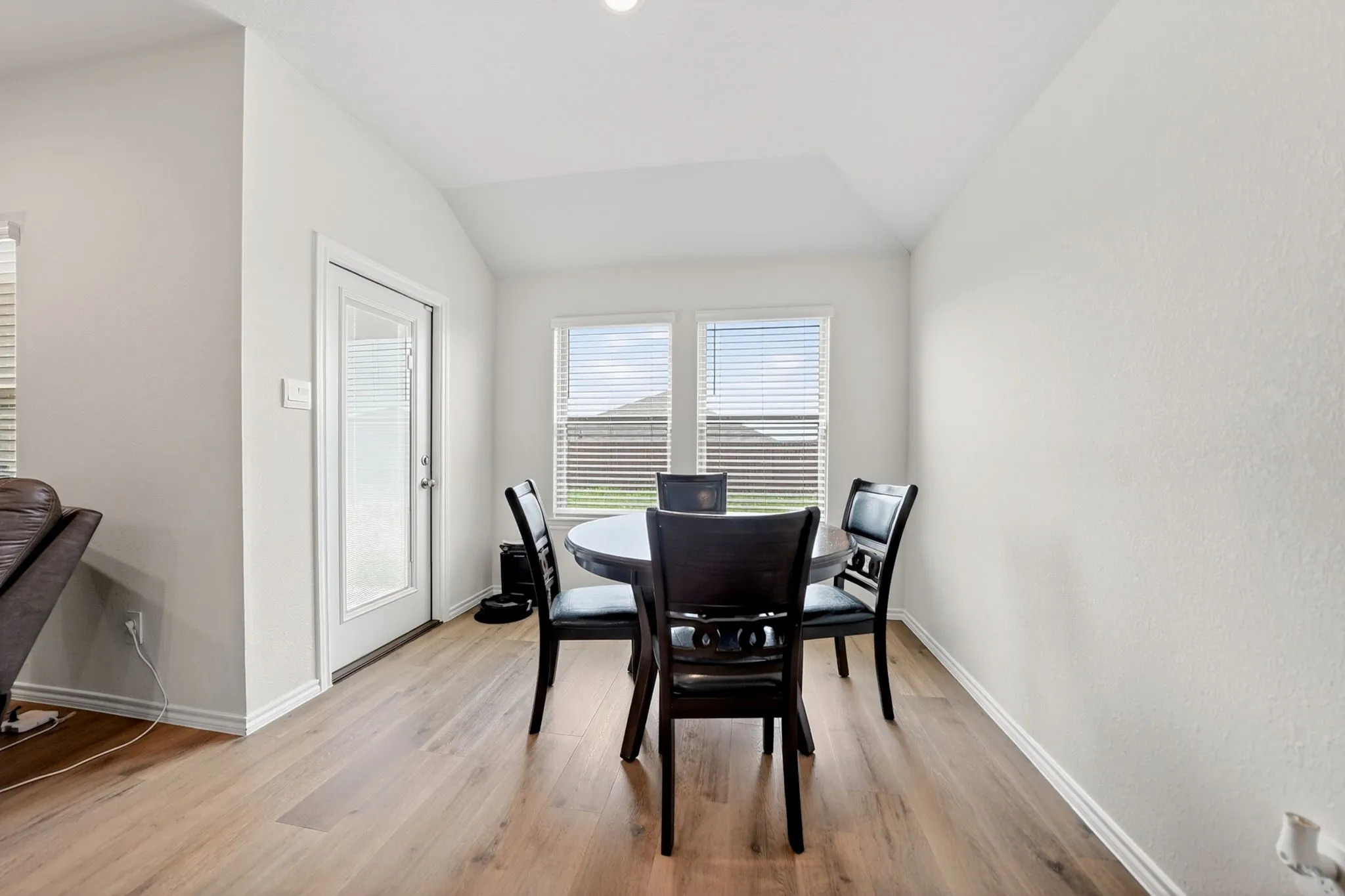 Single Family Residence For Sale in Rockwall County , 166 Vitex Drive, Royse City, Texas 75189, 3 Bedroom, 2 Bathroom, 2 Garage spaces, 1,417 Sqft, built in 2023, Preowned, mls#21254230, Real Estate Agent in Royse City, Homes For Sale in Rockwall county, Homes For Sale in Royse City, Realtor in Royse City Texas, Real Estate Brokerage Independent Realty Texas, Luminita Cordes Realtor