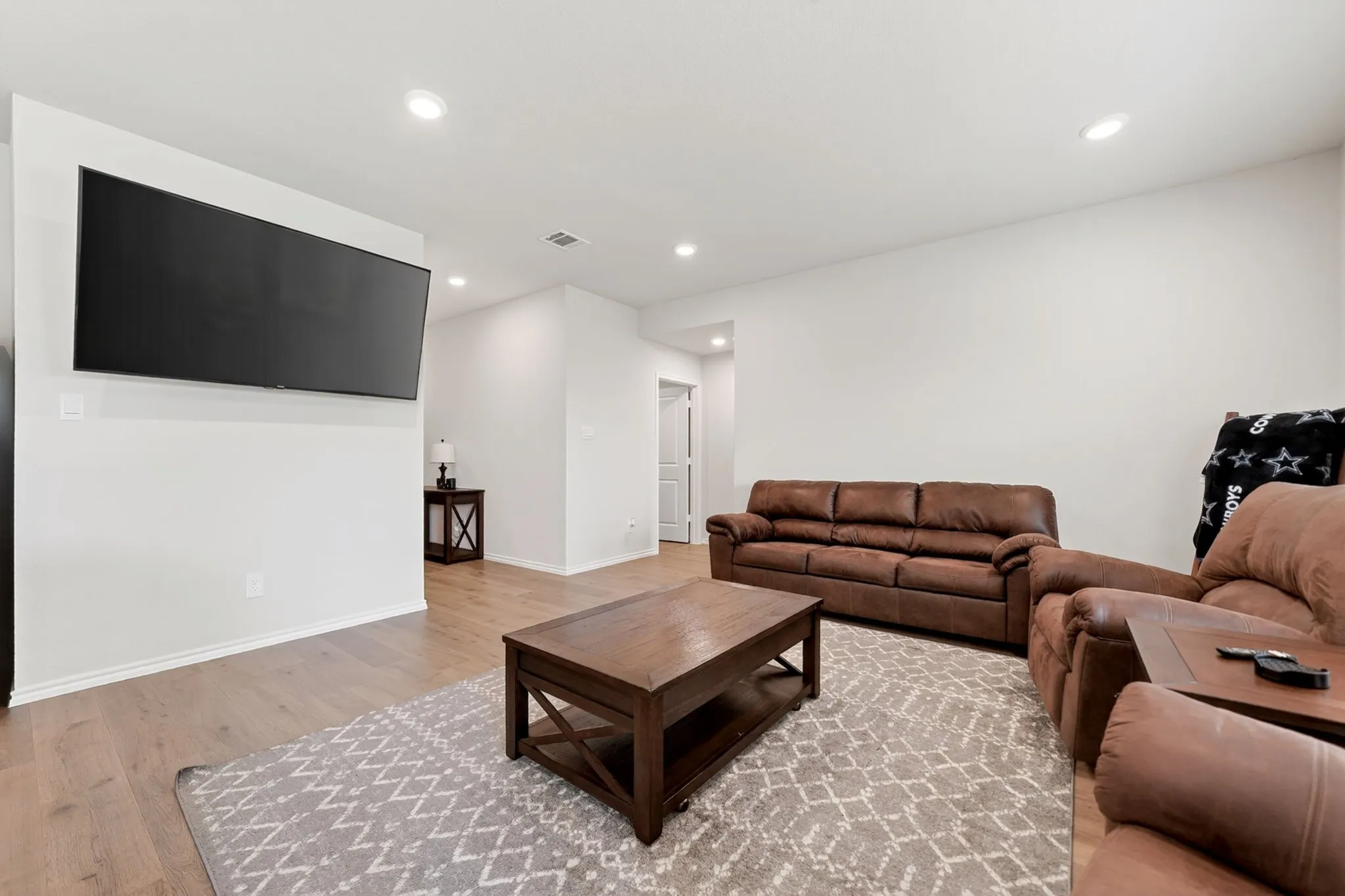 Single Family Residence For Sale in Rockwall County , 166 Vitex Drive, Royse City, Texas 75189, 3 Bedroom, 2 Bathroom, 2 Garage spaces, 1,417 Sqft, built in 2023, Preowned, mls#21254230, Real Estate Agent in Royse City, Homes For Sale in Rockwall county, Homes For Sale in Royse City, Realtor in Royse City Texas, Real Estate Brokerage Independent Realty Texas, Luminita Cordes Realtor
