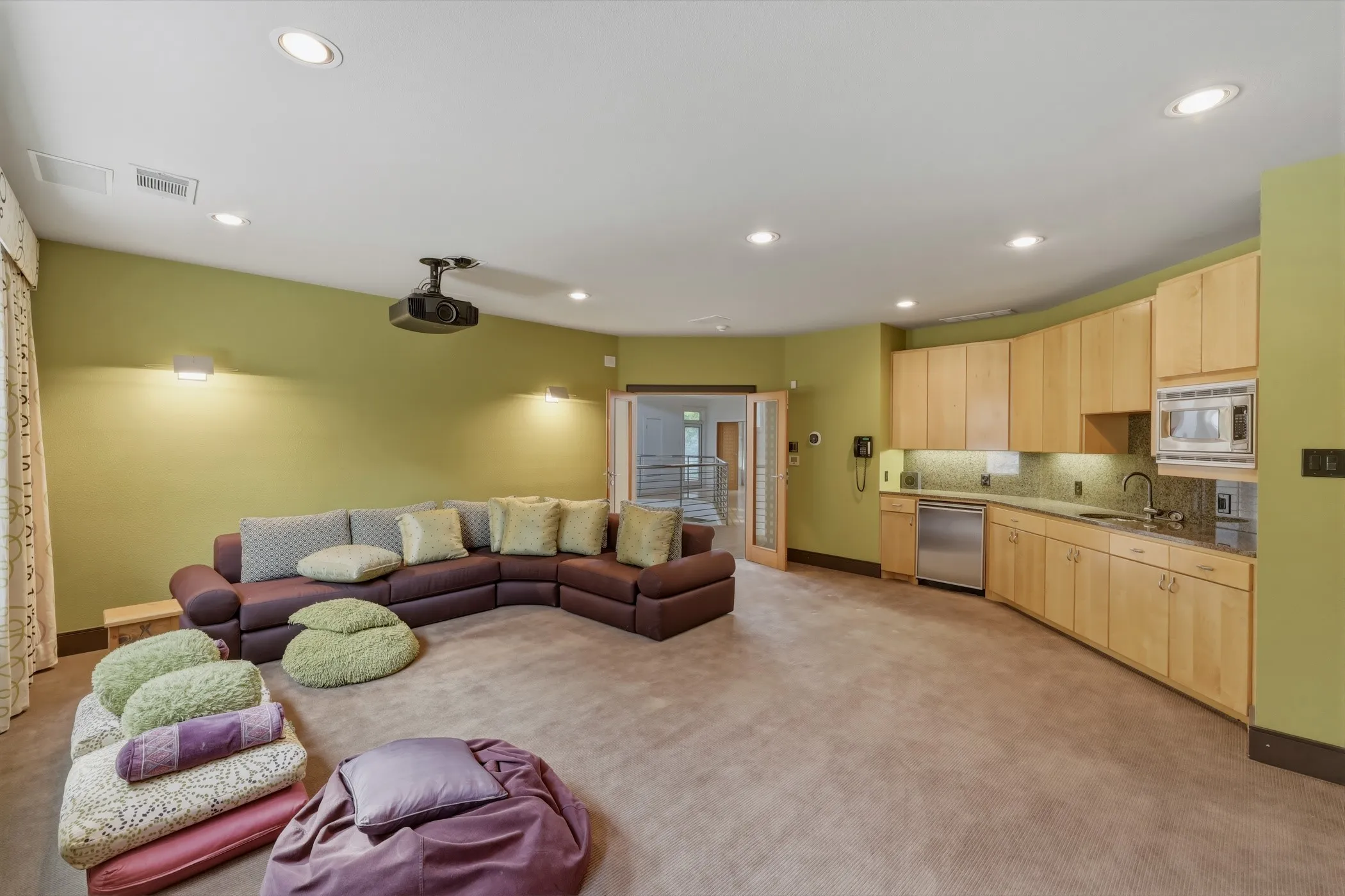 Single Family Residence For Sale in Tarrant County , 2607 Hemingway Drive, Arlington, Texas 76006, 4 Bedroom, 5 Bathroom, 2 Garage spaces, 6,632 Sqft, built in 2002, Preowned, Price $2,995,000, mls#21231250, Real Estate Agent in Arlington, Homes For Sale in Tarrant county, Homes For Sale in Arlington, Realtor in Arlington Texas, Real Estate Brokerage Independent Realty Texas, Luminita Cordes Realtor